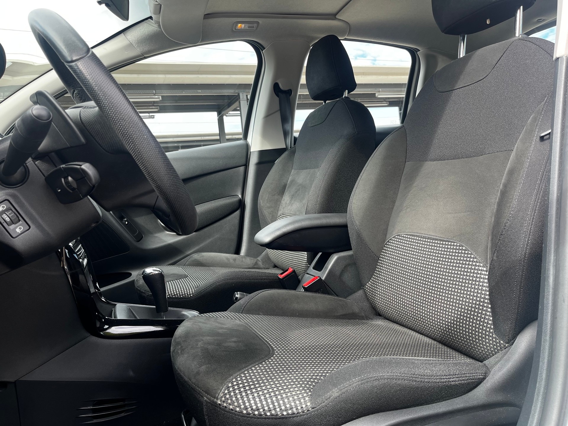 CITROEN C3 1.2i Exclusive ETG5-image-11