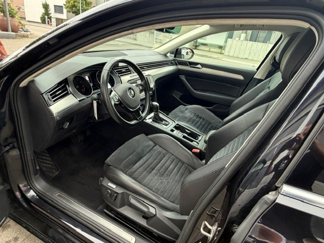 VW Passat Variant 2.0 TSI BMT Highline DSG-image-11