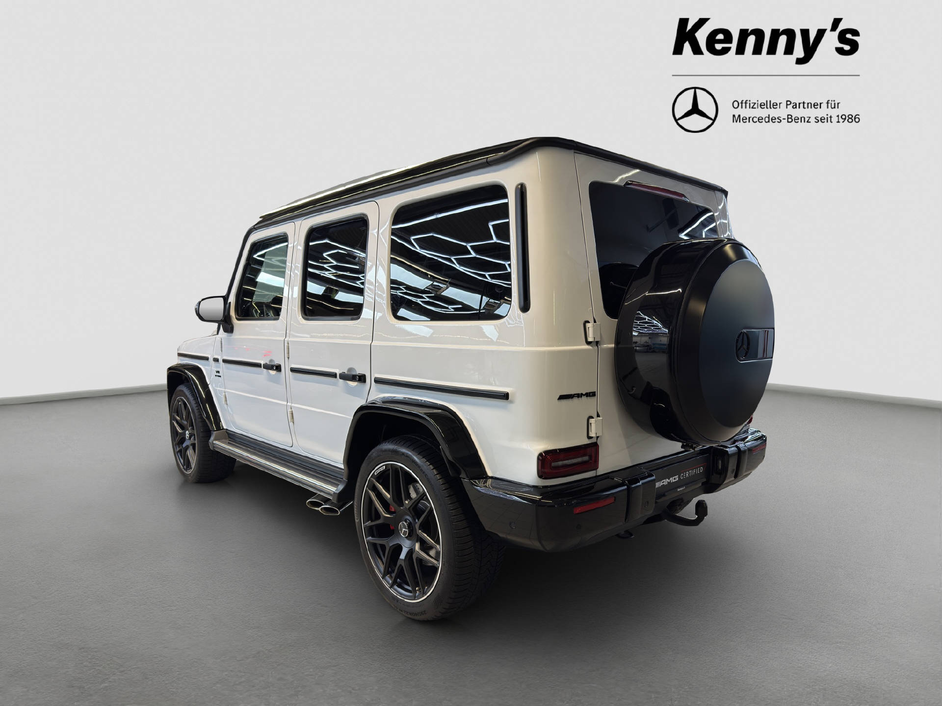 MERCEDES-BENZ G 63 AMG-showroom-element-3