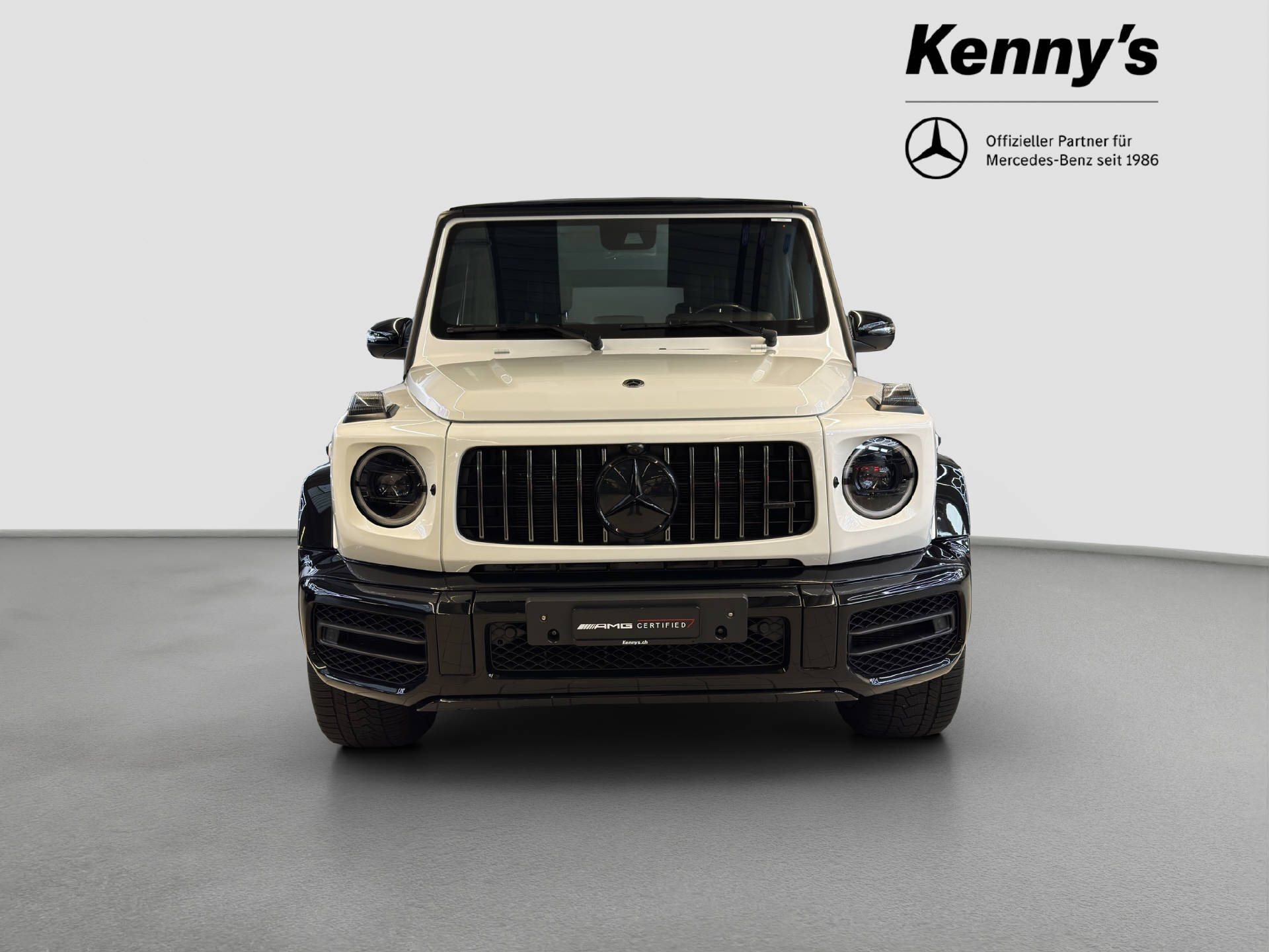 MERCEDES-BENZ G 63 AMG-showroom-element-1