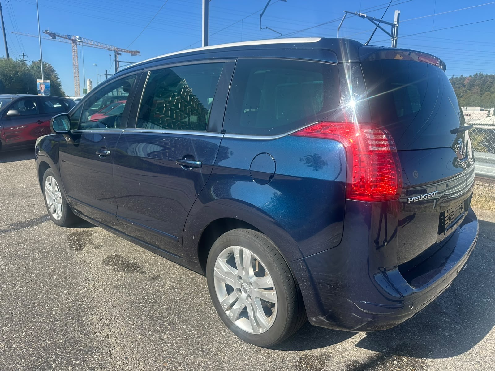 PEUGEOT 5008 1.6 16V T Sport Pack Automatic-image-3