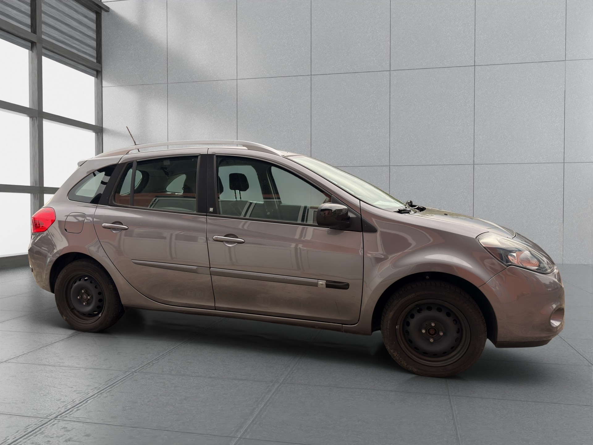 RENAULT Clio Grandtour 1.6 16V Exception Automatic-image-4