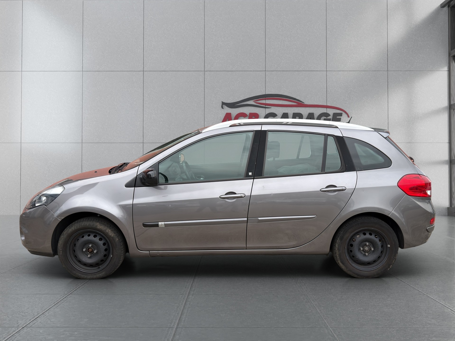 RENAULT Clio Grandtour 1.6 16V Exception Automatic-image-6
