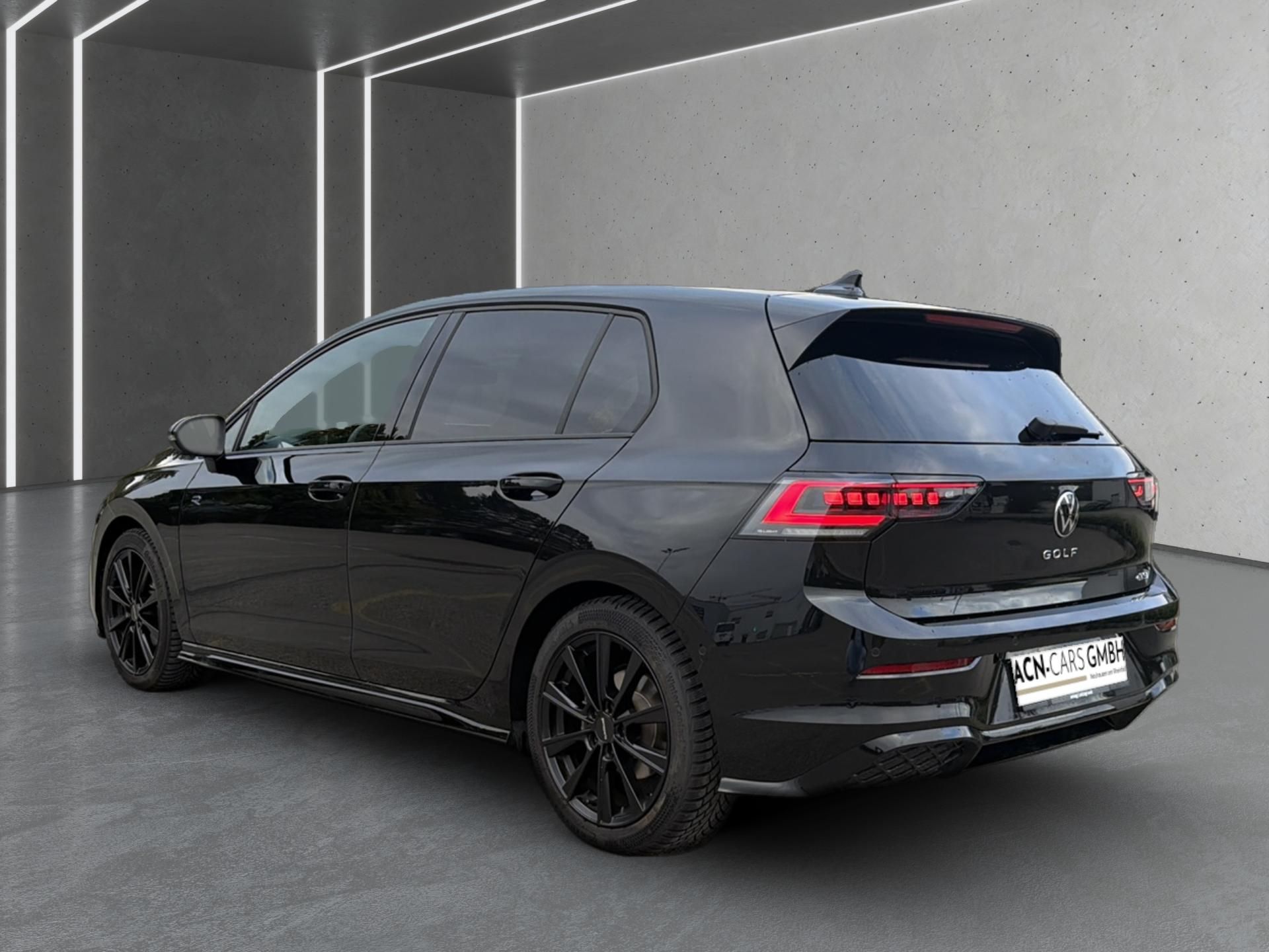 VW Golf VIII 1.5 eTSI Mild Hybrid-image-3