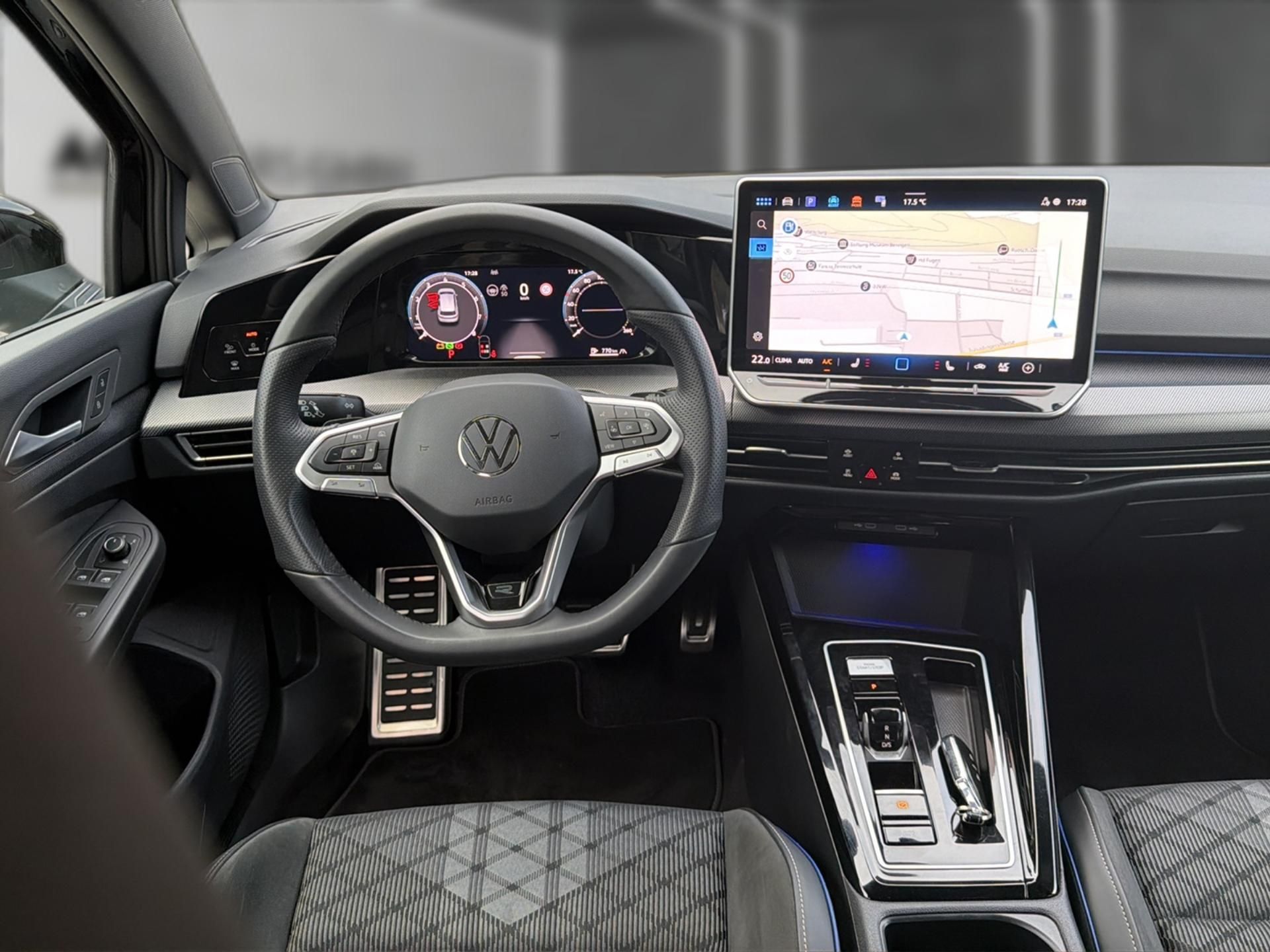 VW Golf VIII 1.5 eTSI Mild Hybrid-image-13