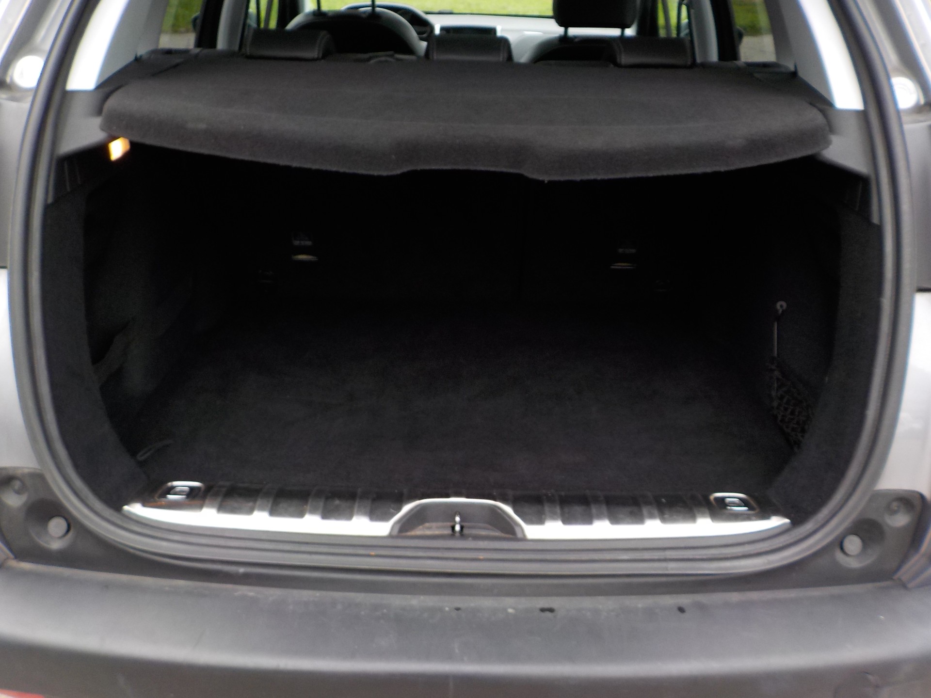 PEUGEOT 2008 1.2 PureTech Allure EAT6-image-5