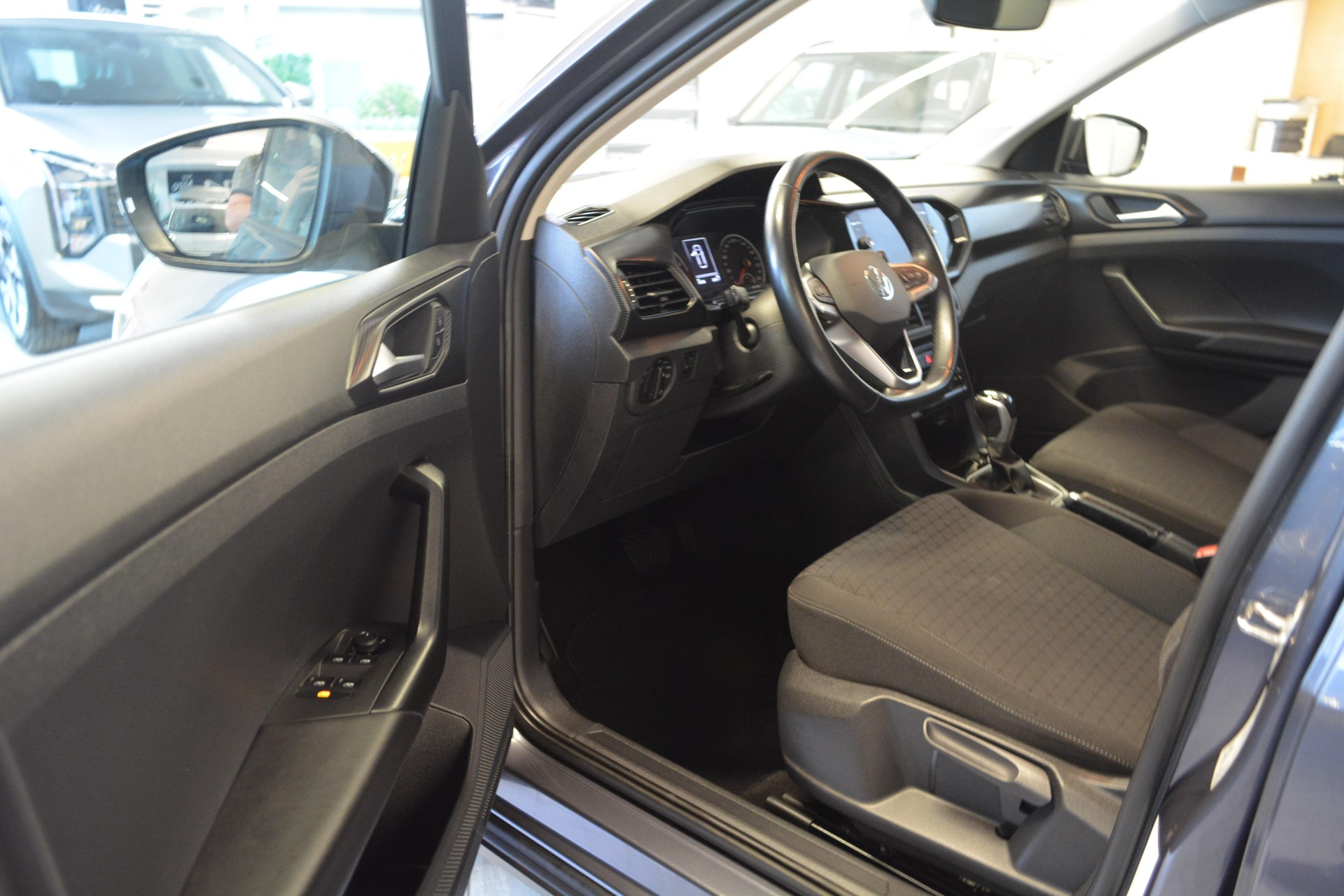 VW T-Cross 1.0 TSI 110 Life DSG-image-6