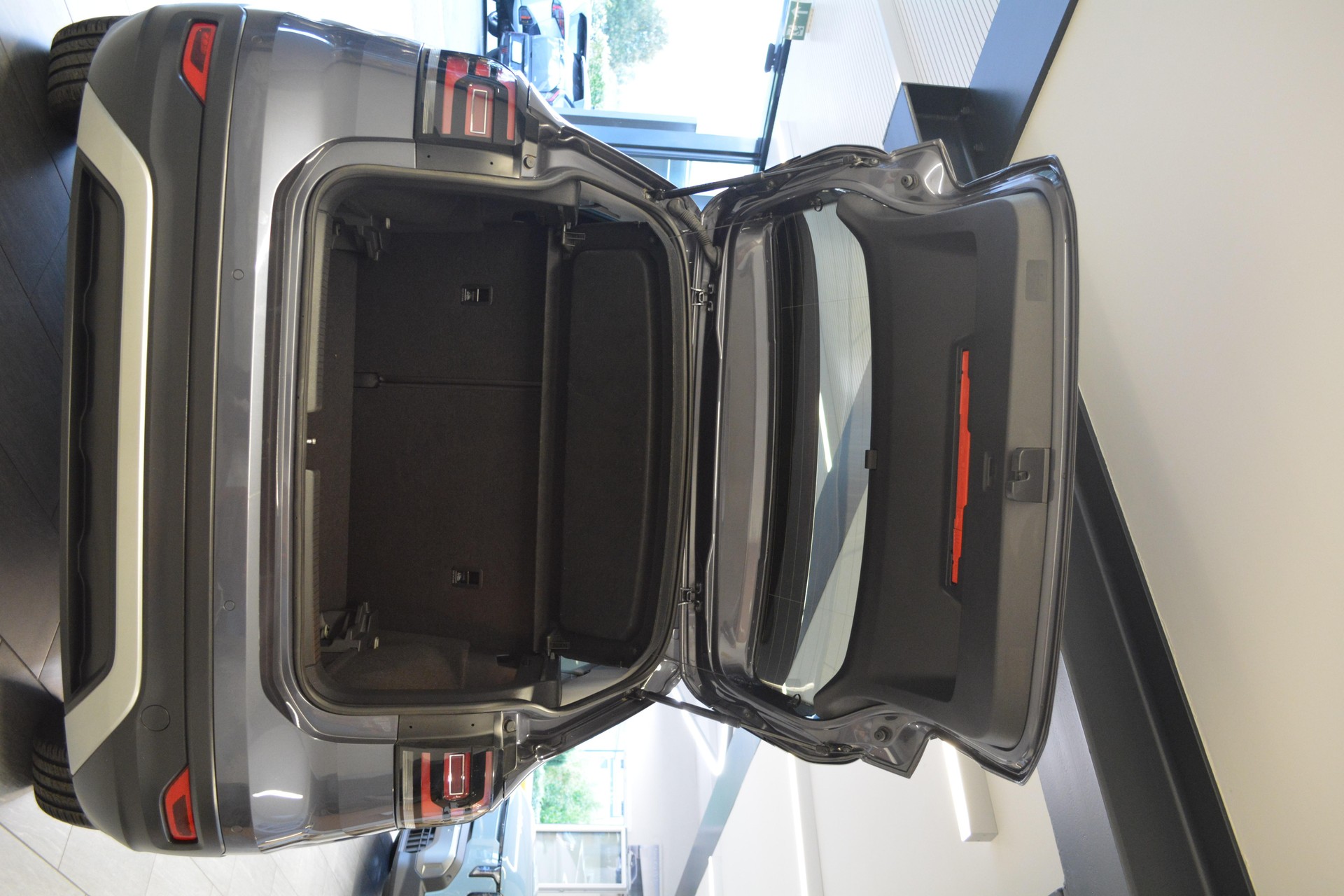 VW T-Cross 1.0 TSI 110 Life DSG-image-8