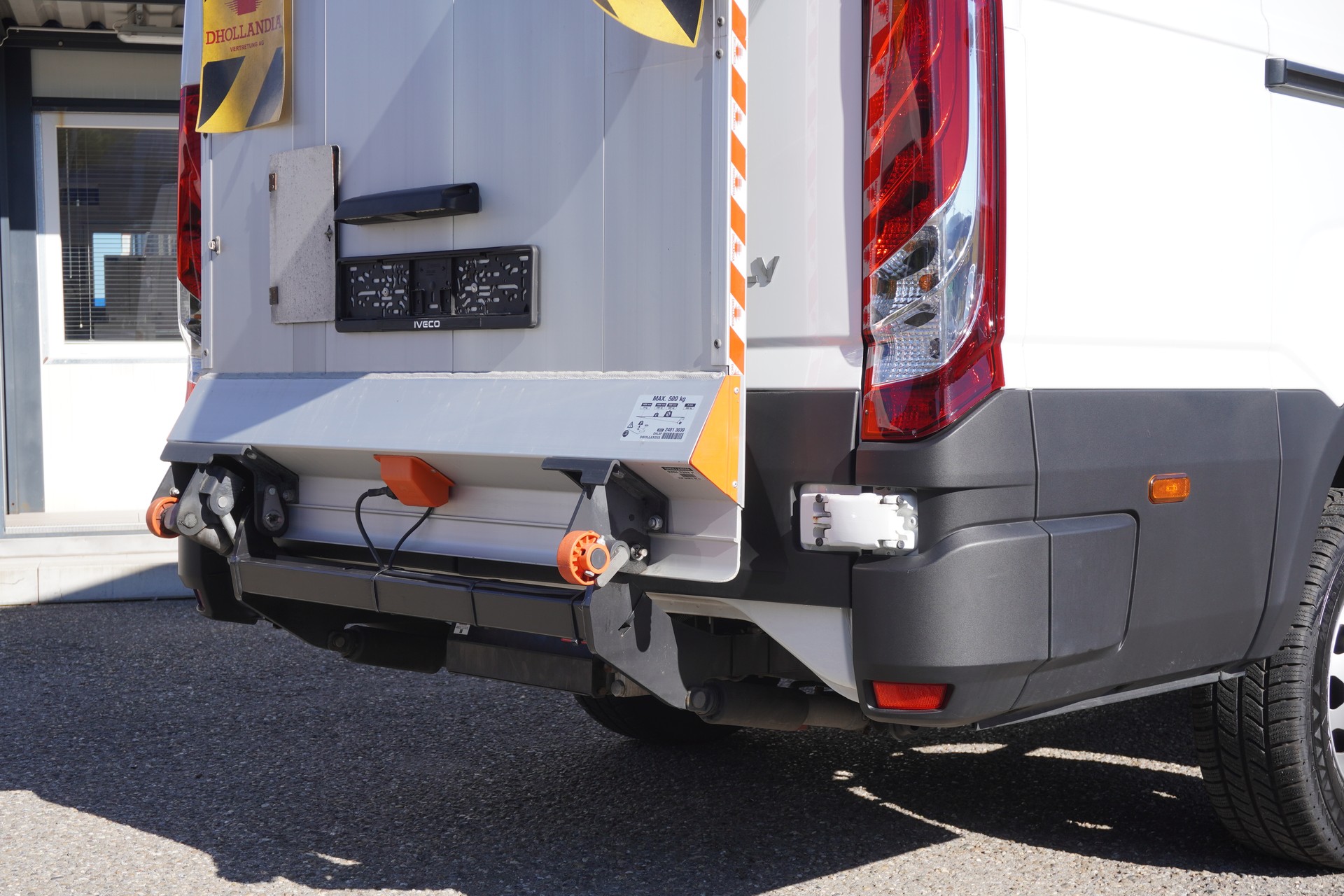 IVECO 35 S 16 A8 V H2 3520 HEBEBÜHNE!!!-image-34
