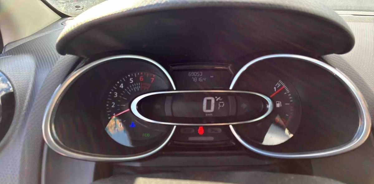 RENAULT Clio 1.2 16V T Intens EDC-image-6