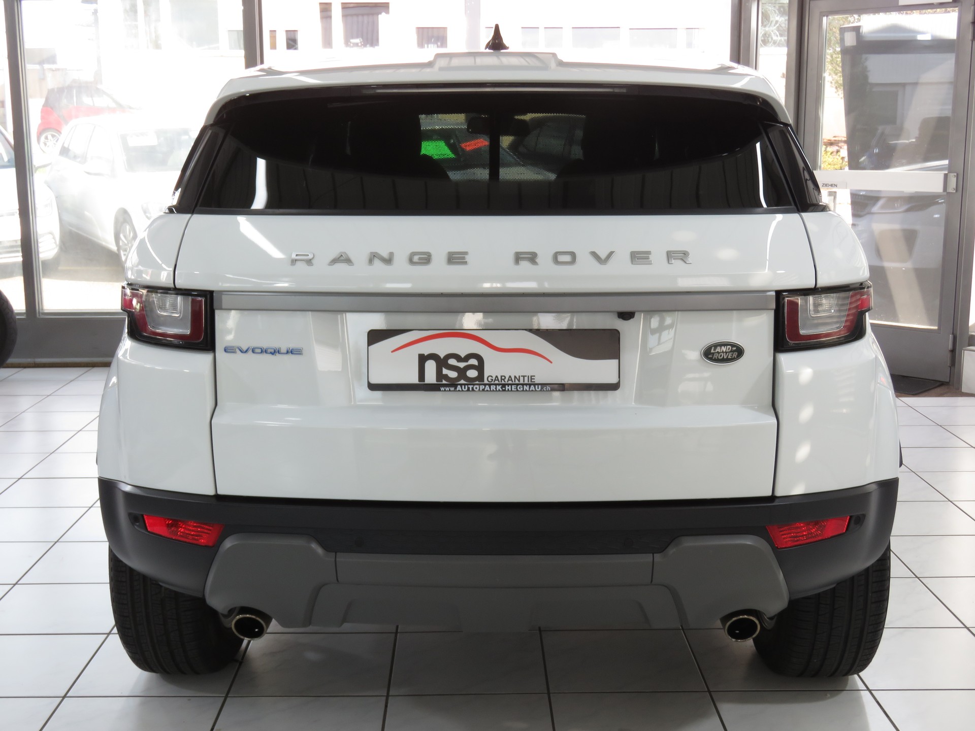LAND ROVER Range Rover Evoque 2.0 TD4 Pure-image-4
