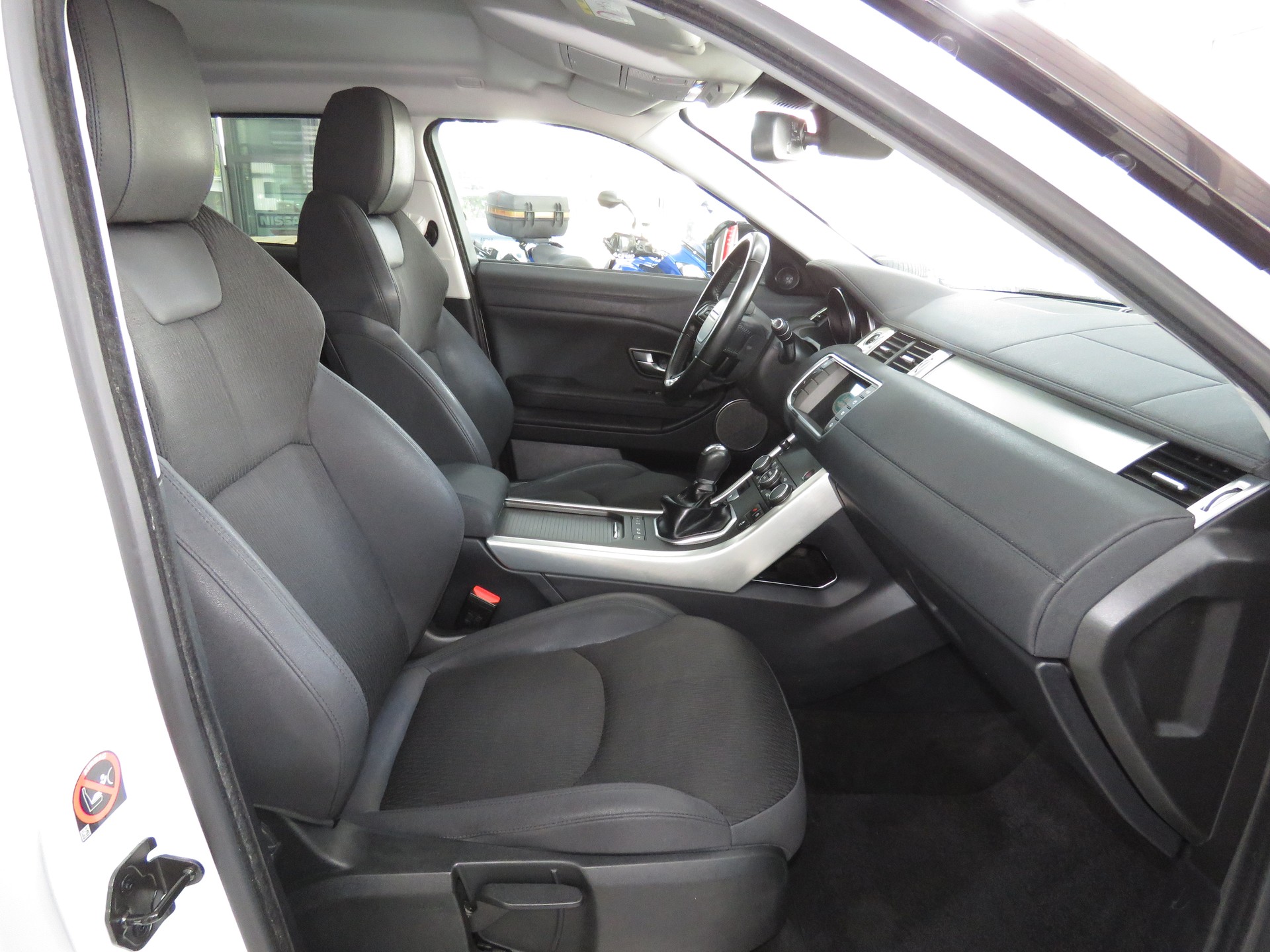 LAND ROVER Range Rover Evoque 2.0 TD4 Pure-image-11