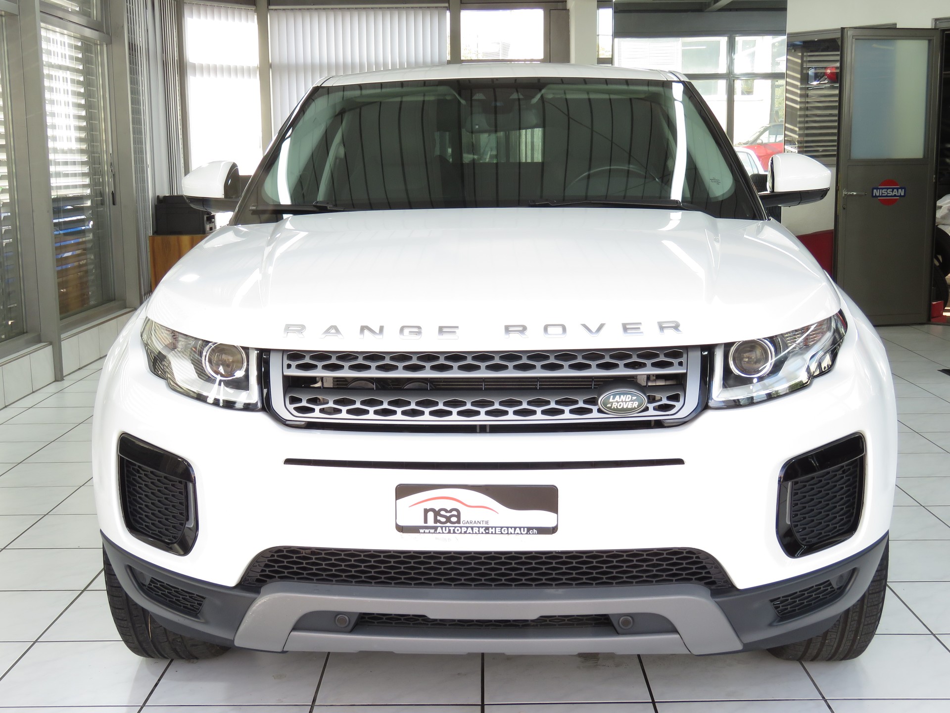 LAND ROVER Range Rover Evoque 2.0 TD4 Pure-image-1