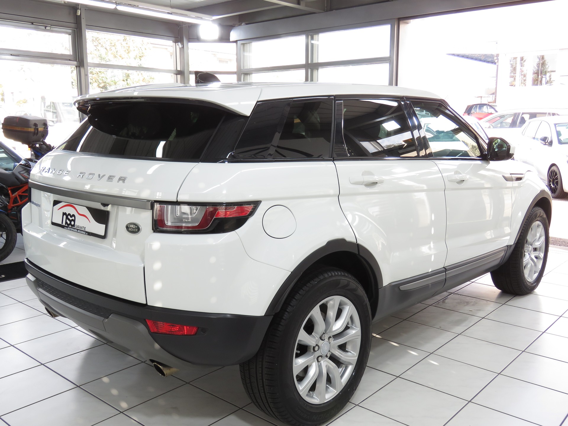 LAND ROVER Range Rover Evoque 2.0 TD4 Pure-image-3