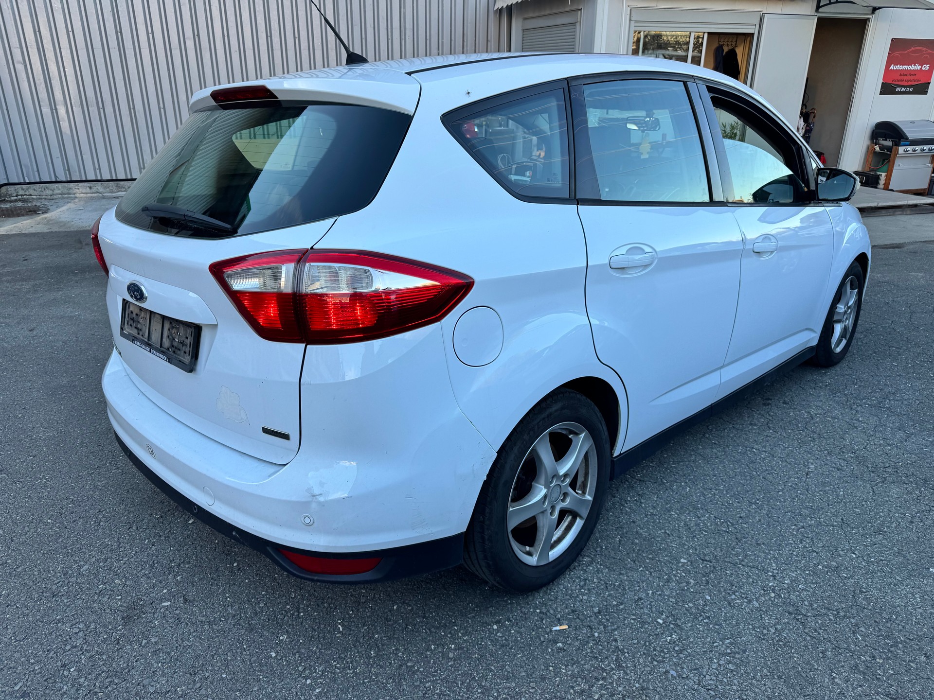 FORD C-Max 1.6 SCTi Titanium-image-4