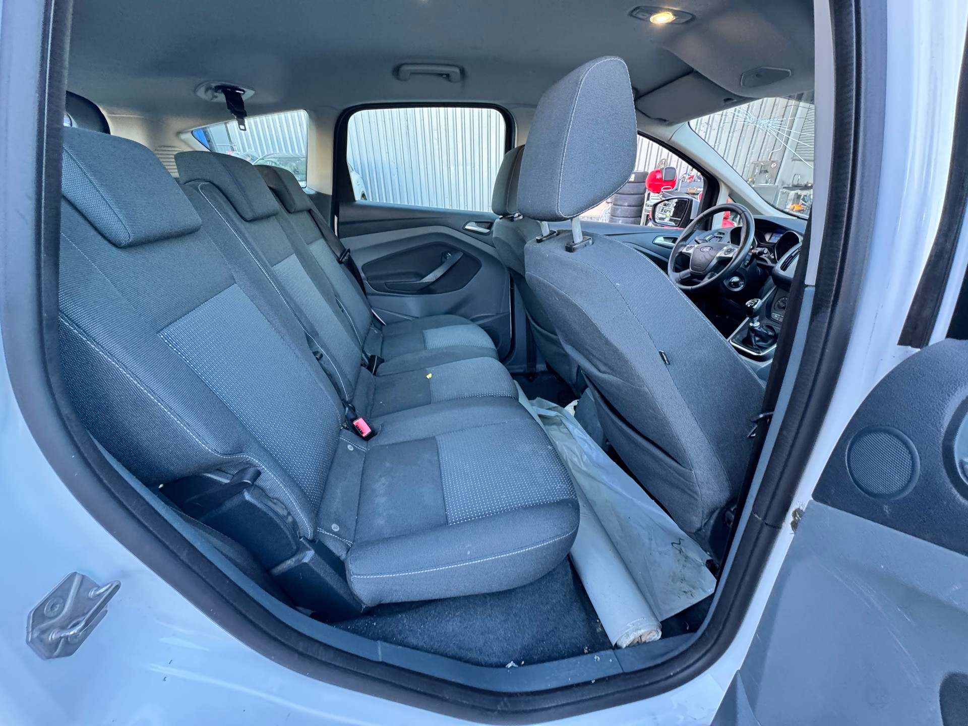 FORD C-Max 1.6 SCTi Titanium-image-12