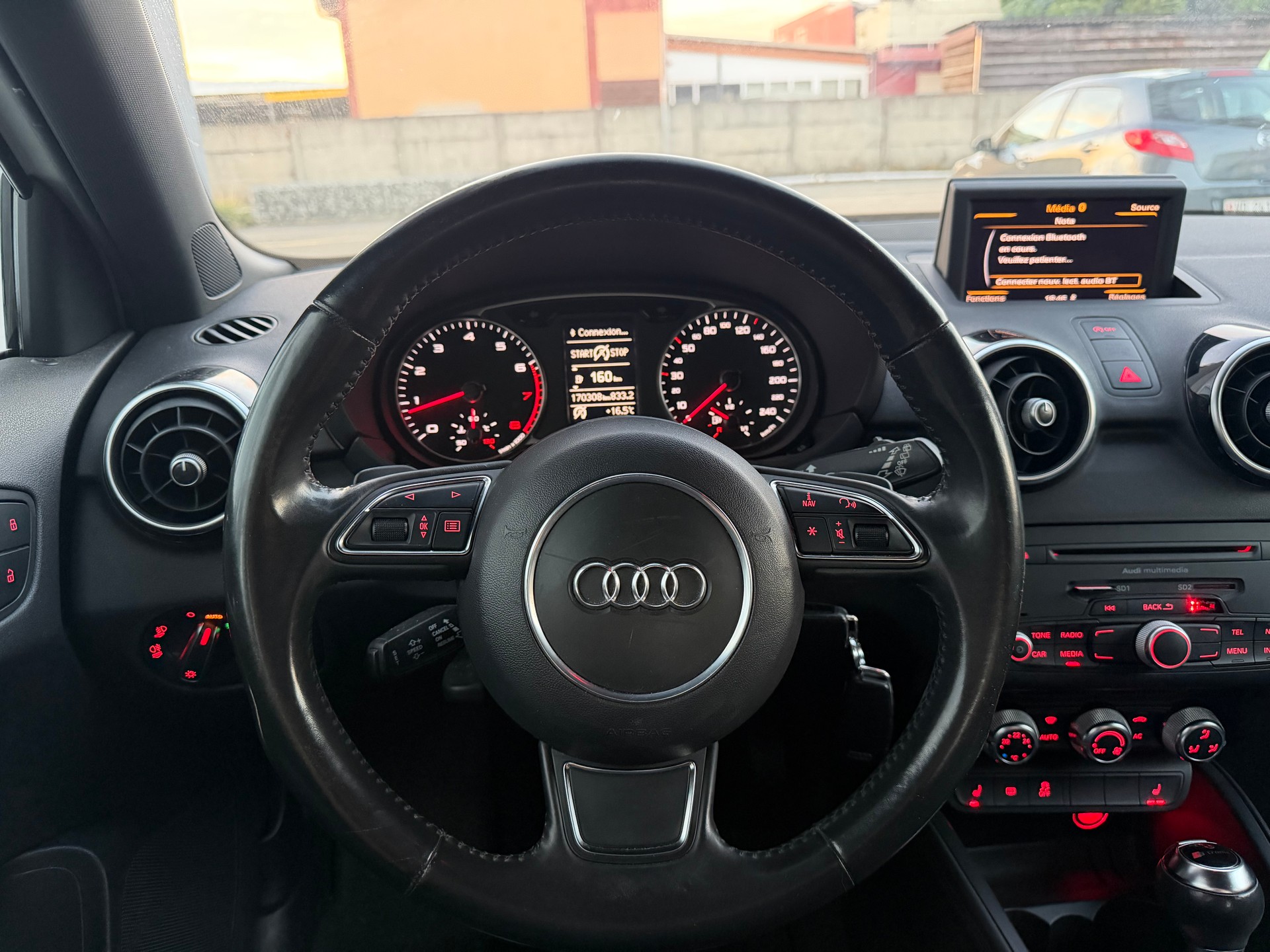 AUDI A1 Sportback 1.4 TFSI Ambition S-tronic-image-16