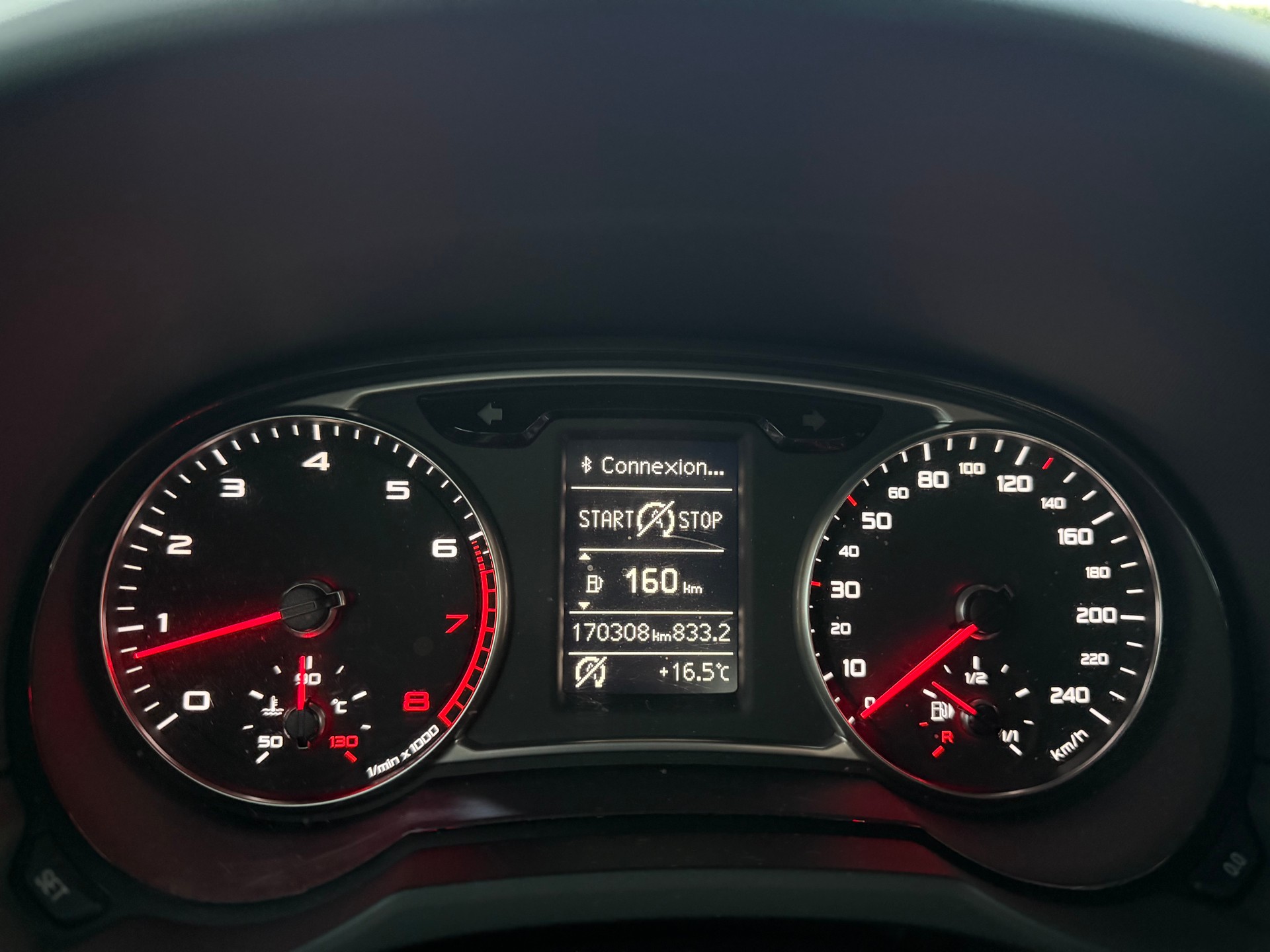 AUDI A1 Sportback 1.4 TFSI Ambition S-tronic-image-17