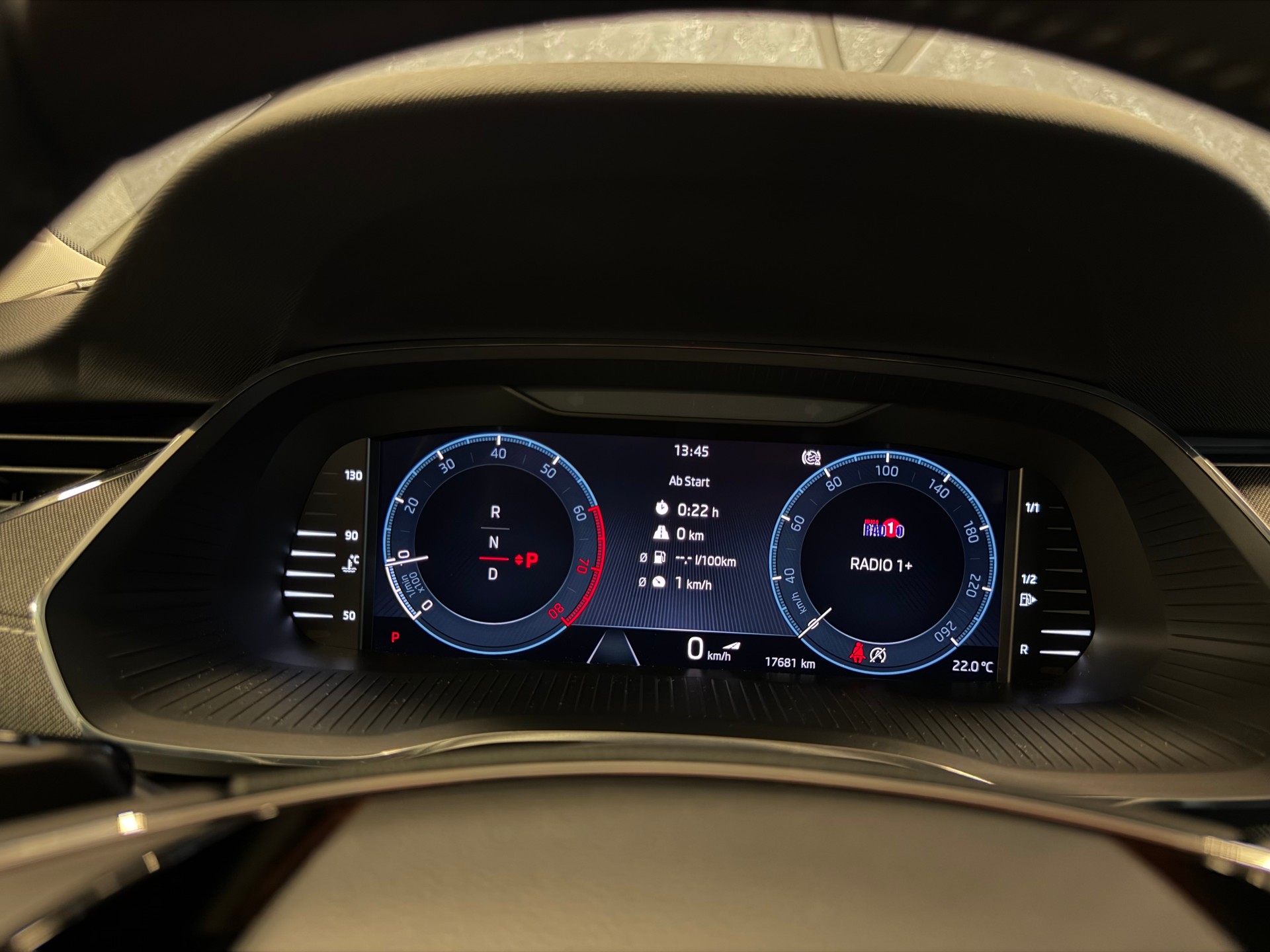 SKODA Octavia Combi 1.5 TSI mHEV DSG Style-image-19
