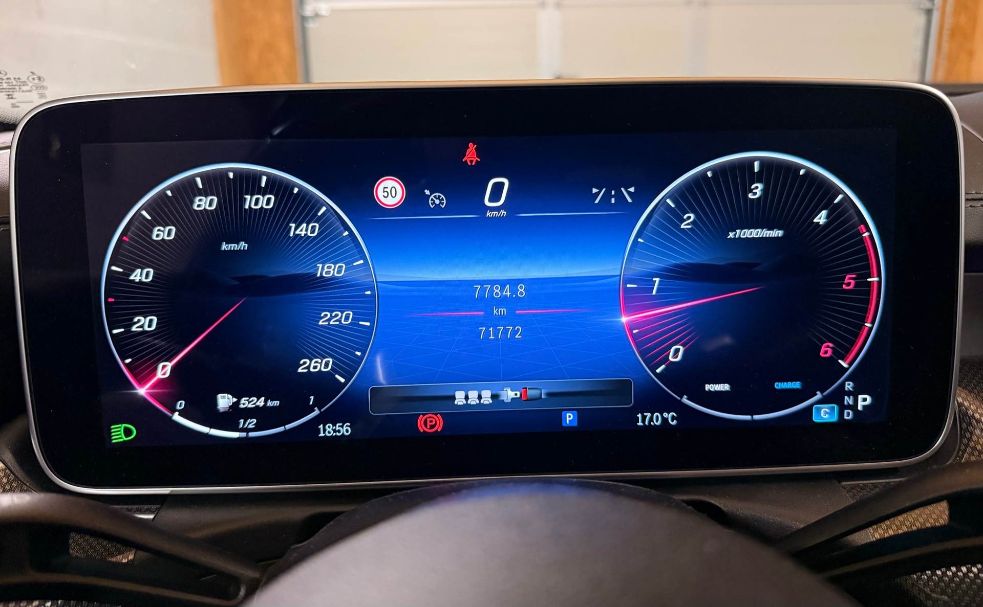 MERCEDES-BENZ C220D-image-14