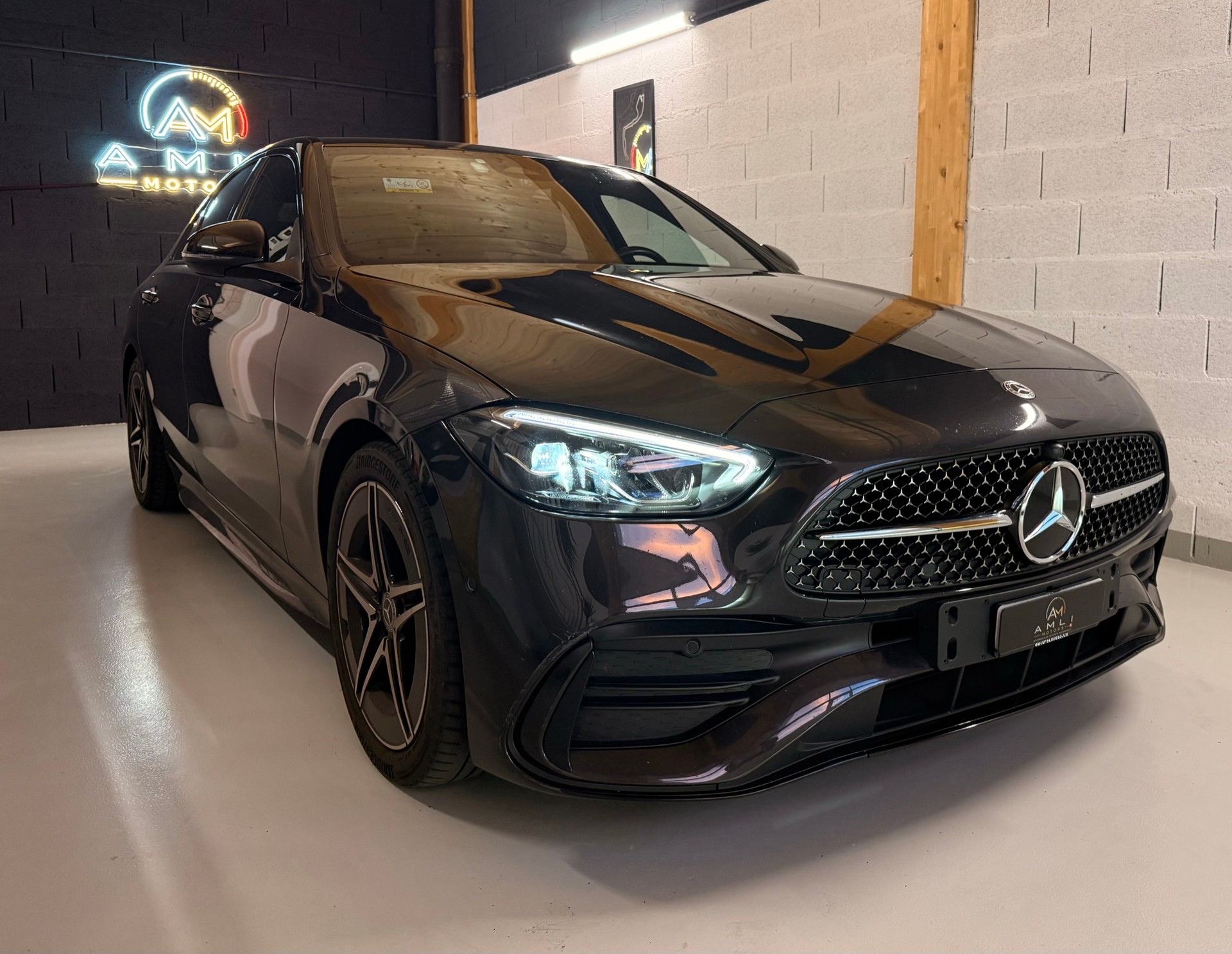 MERCEDES-BENZ C220D