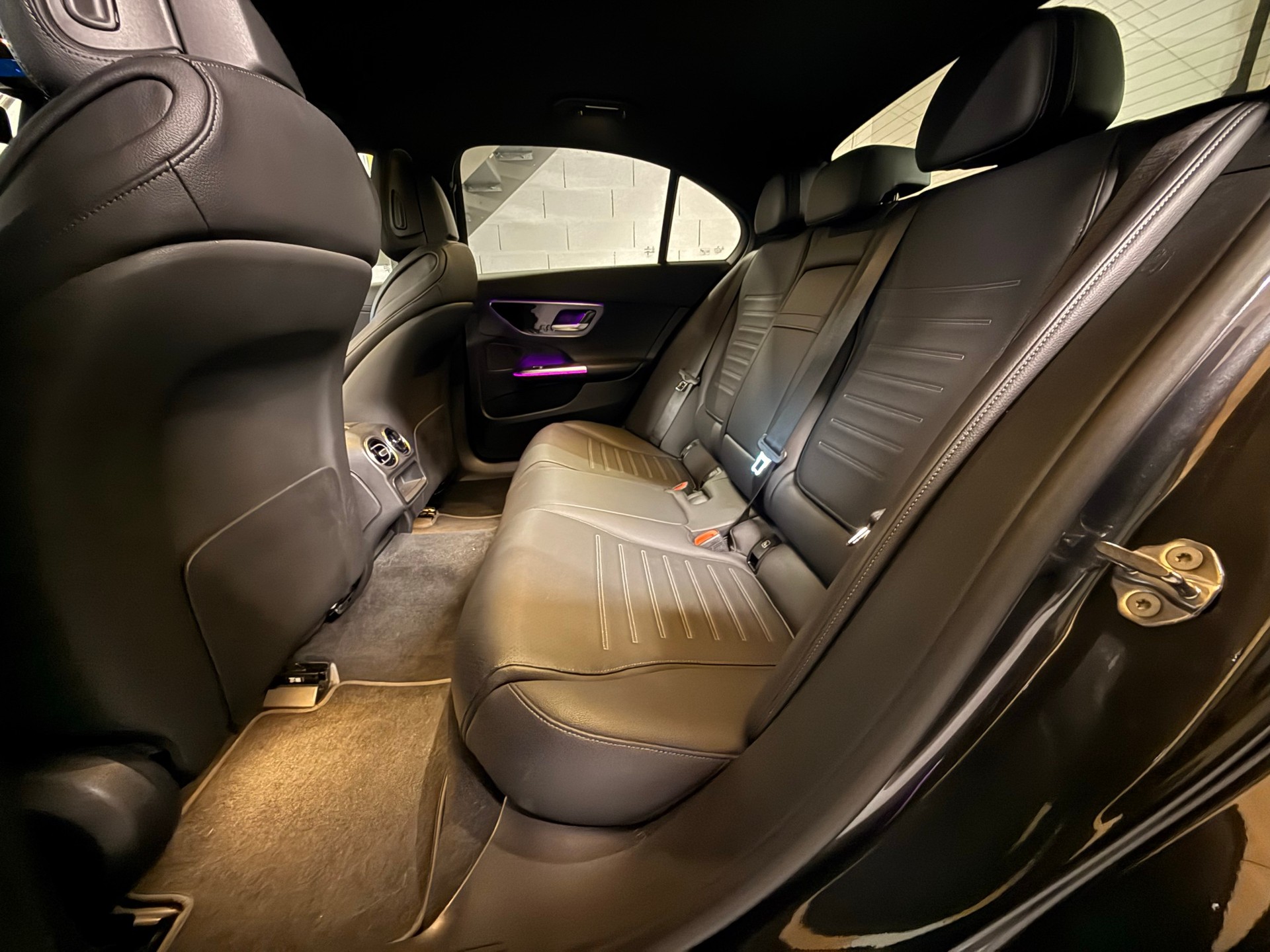 MERCEDES-BENZ C220D-image-22