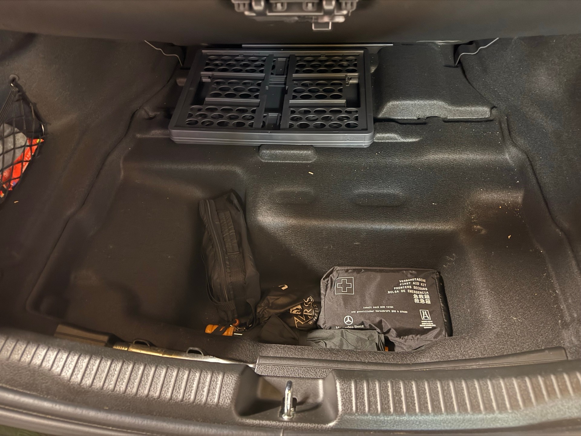MERCEDES-BENZ C220D-image-29