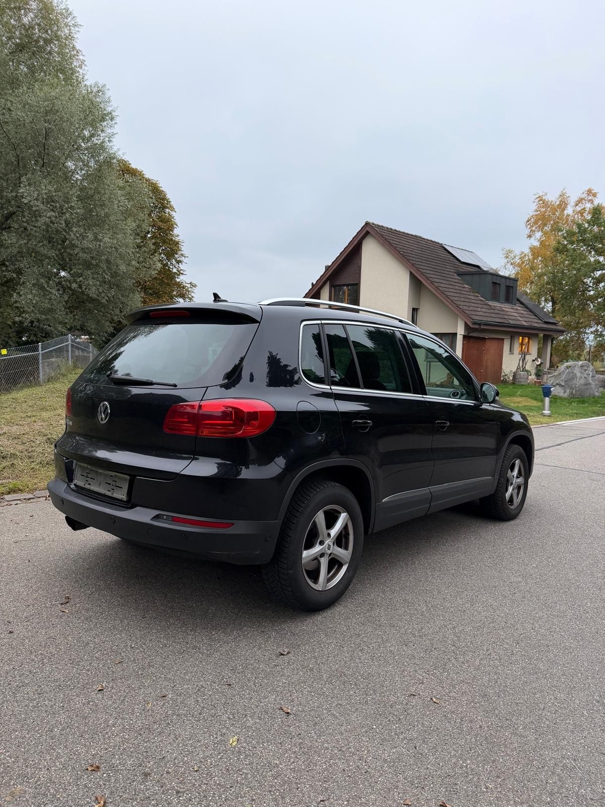 VW Tiguan 2.0 TDI BMT Design 4Motion DSG-image-2