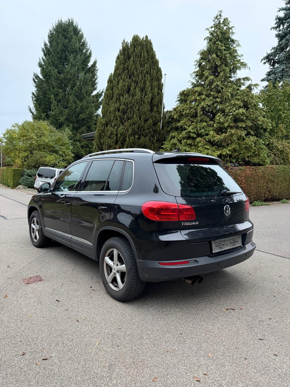 VW Tiguan 2.0 TDI BMT Design 4Motion DSG-image-3