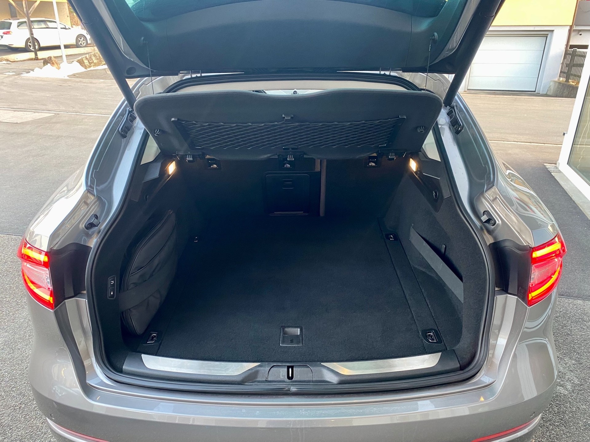 MASERATI Levante D 3.0 V6 GranSport Automatica-image-11