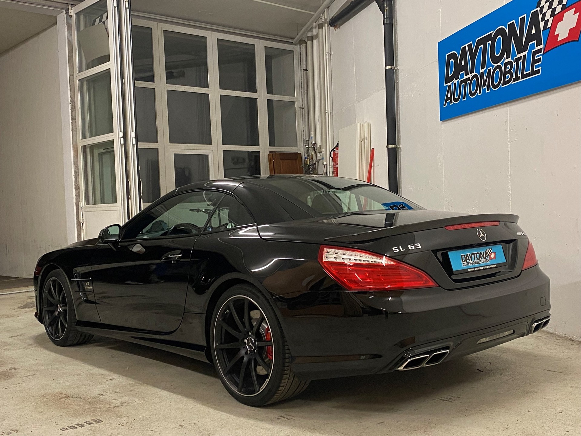 MERCEDES-BENZ SL 63 AMG Speedshift-image-1