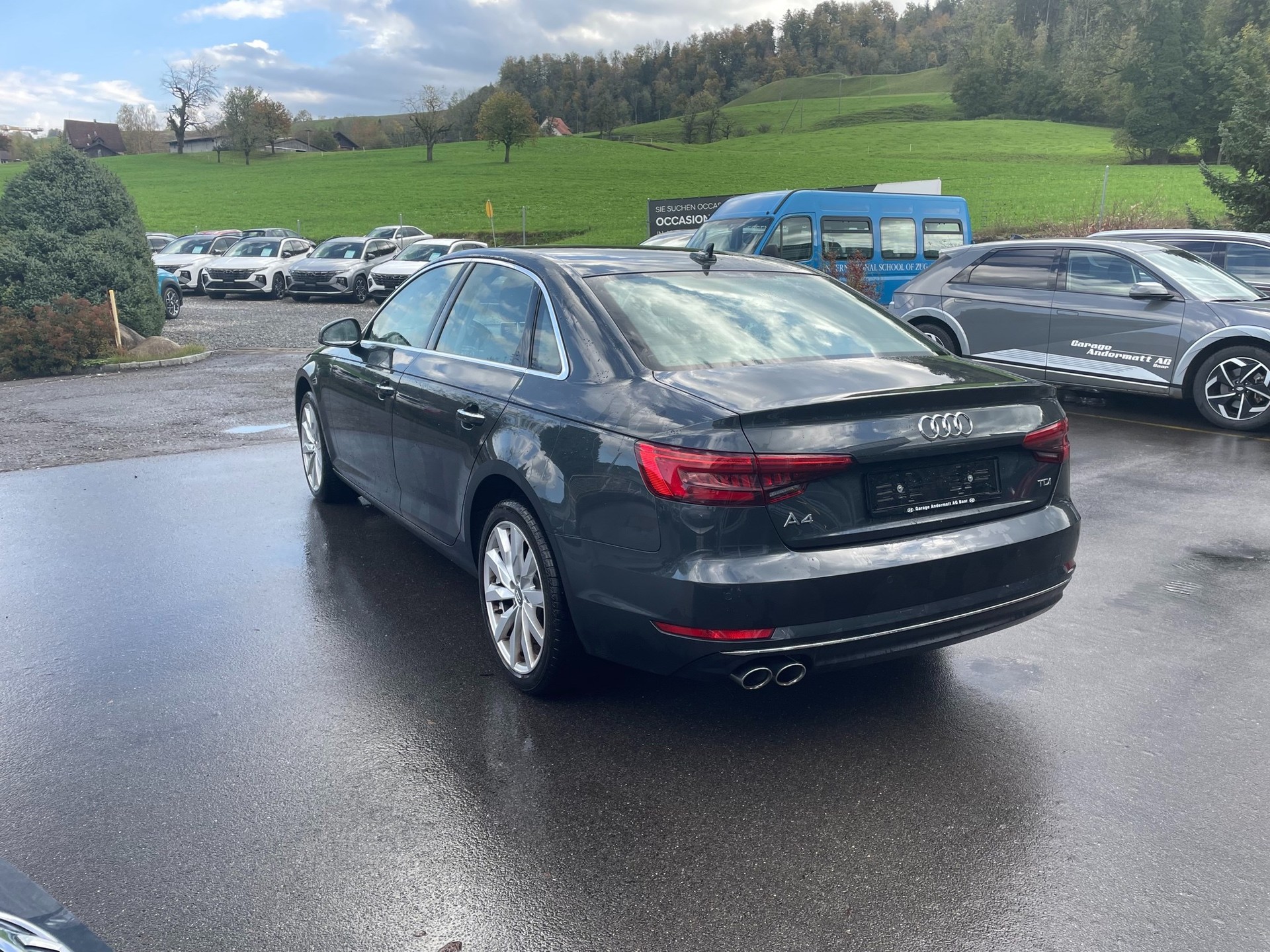 AUDI A4 2.0 TDI Design S-tronic-image-13