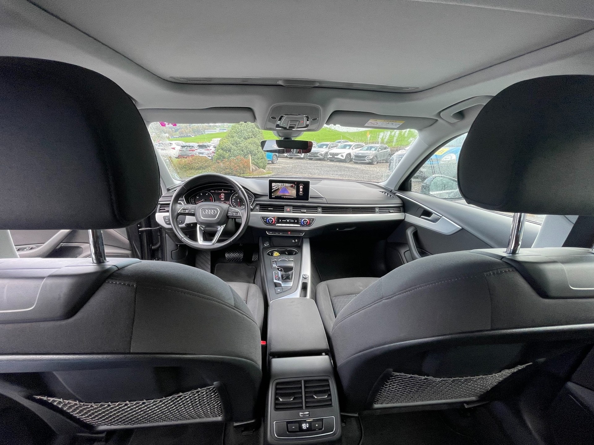 AUDI A4 2.0 TDI Design S-tronic-image-3