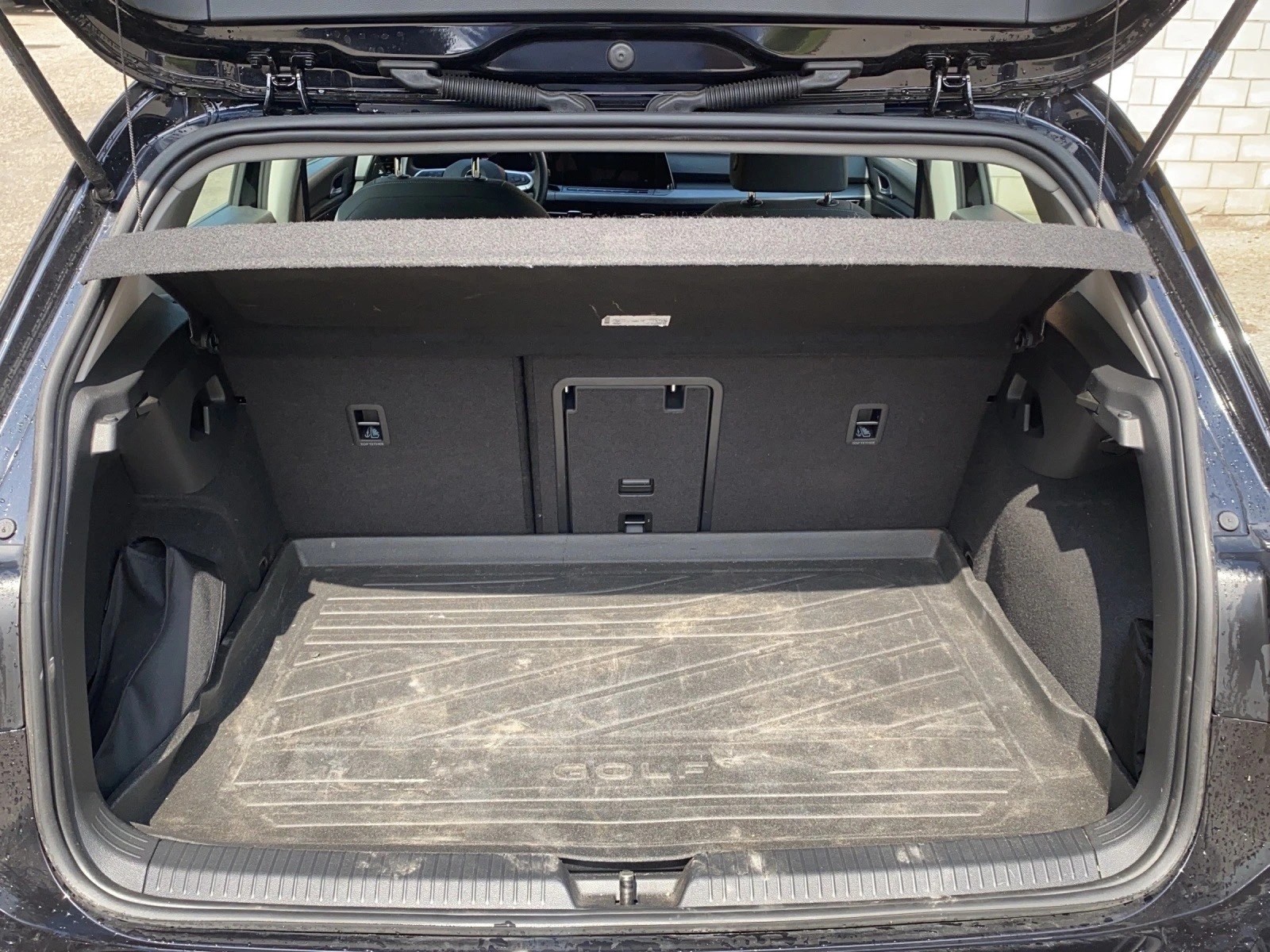 VW Golf 1.5 eTSI mHEV ACT First Edition DSG-image-6