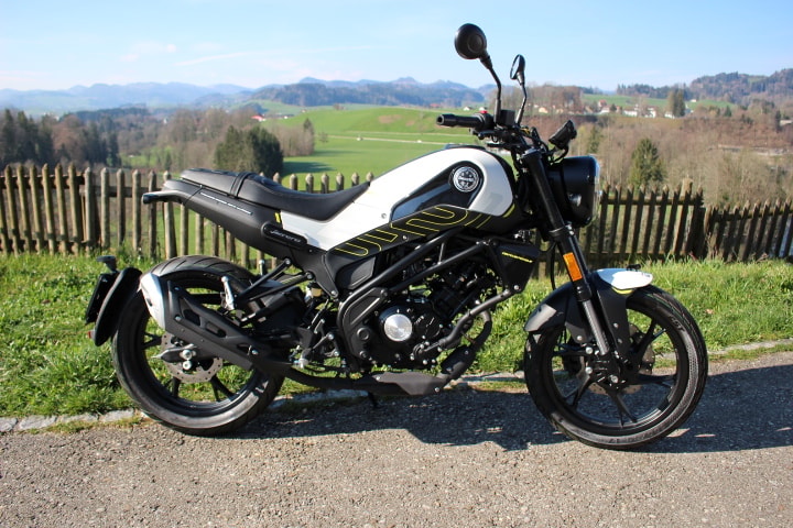 BENELLI Leoncino 125
