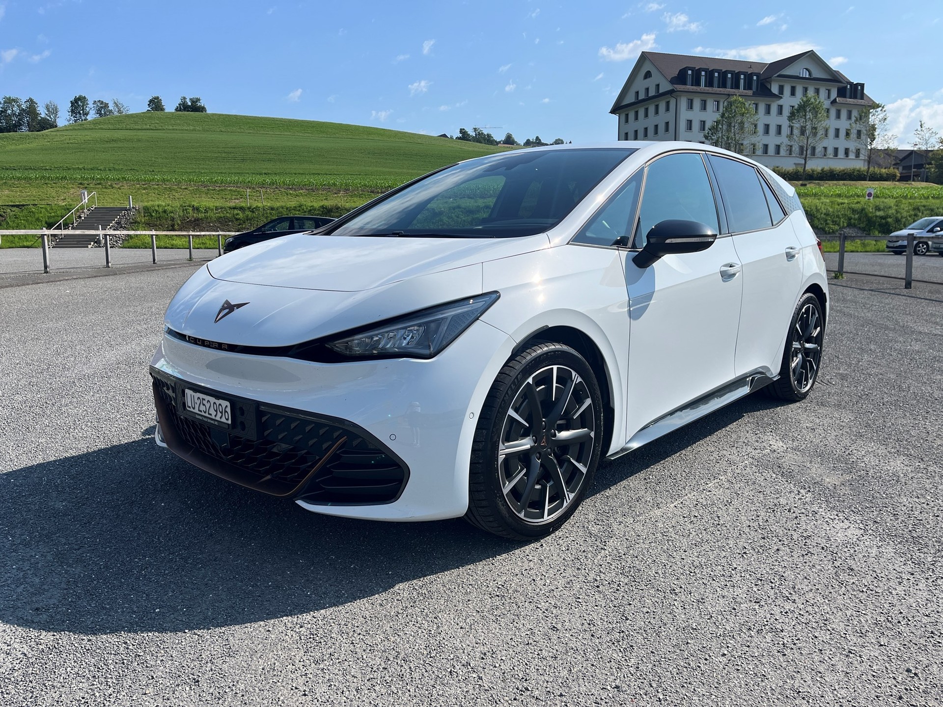 CUPRA Born 77 kWh e-Boost-image-0