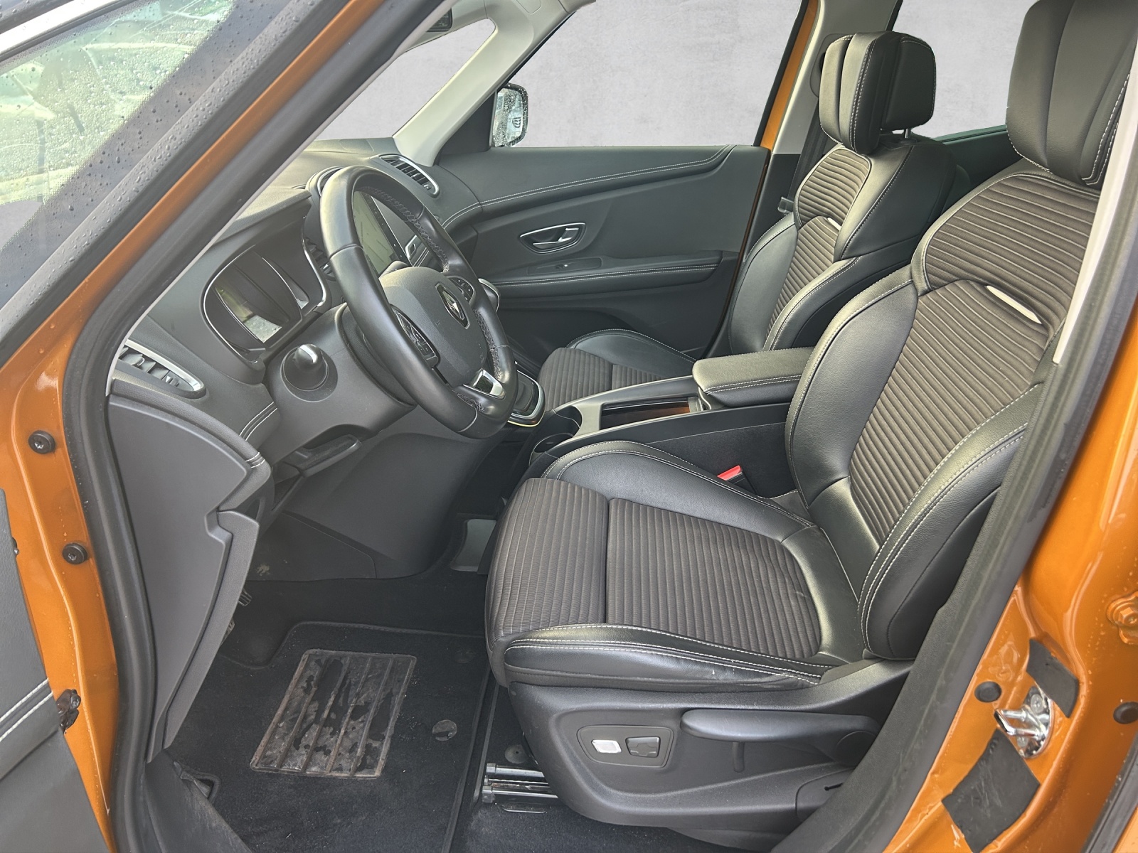 RENAULT Scenic 1.6 dci Böse-image-9