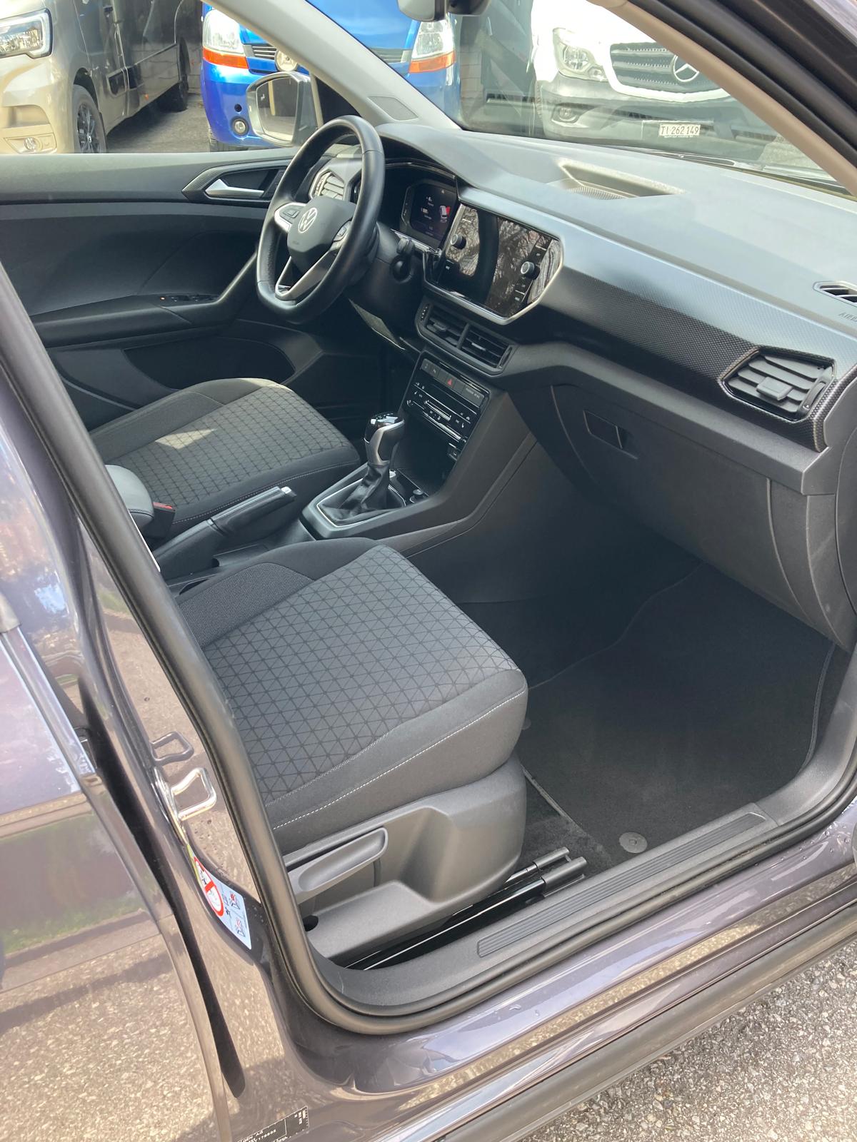 VW T-Cross 1.0 TSI Life DSG-image-12