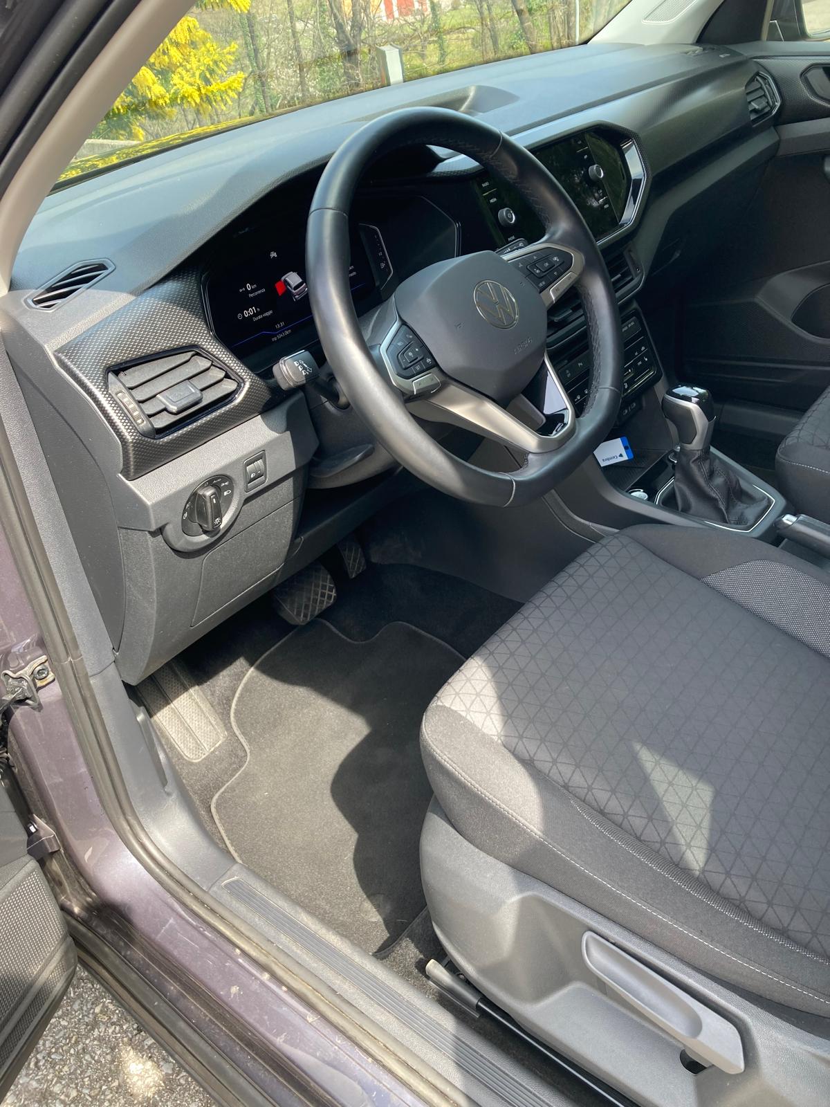 VW T-Cross 1.0 TSI Life DSG-image-9