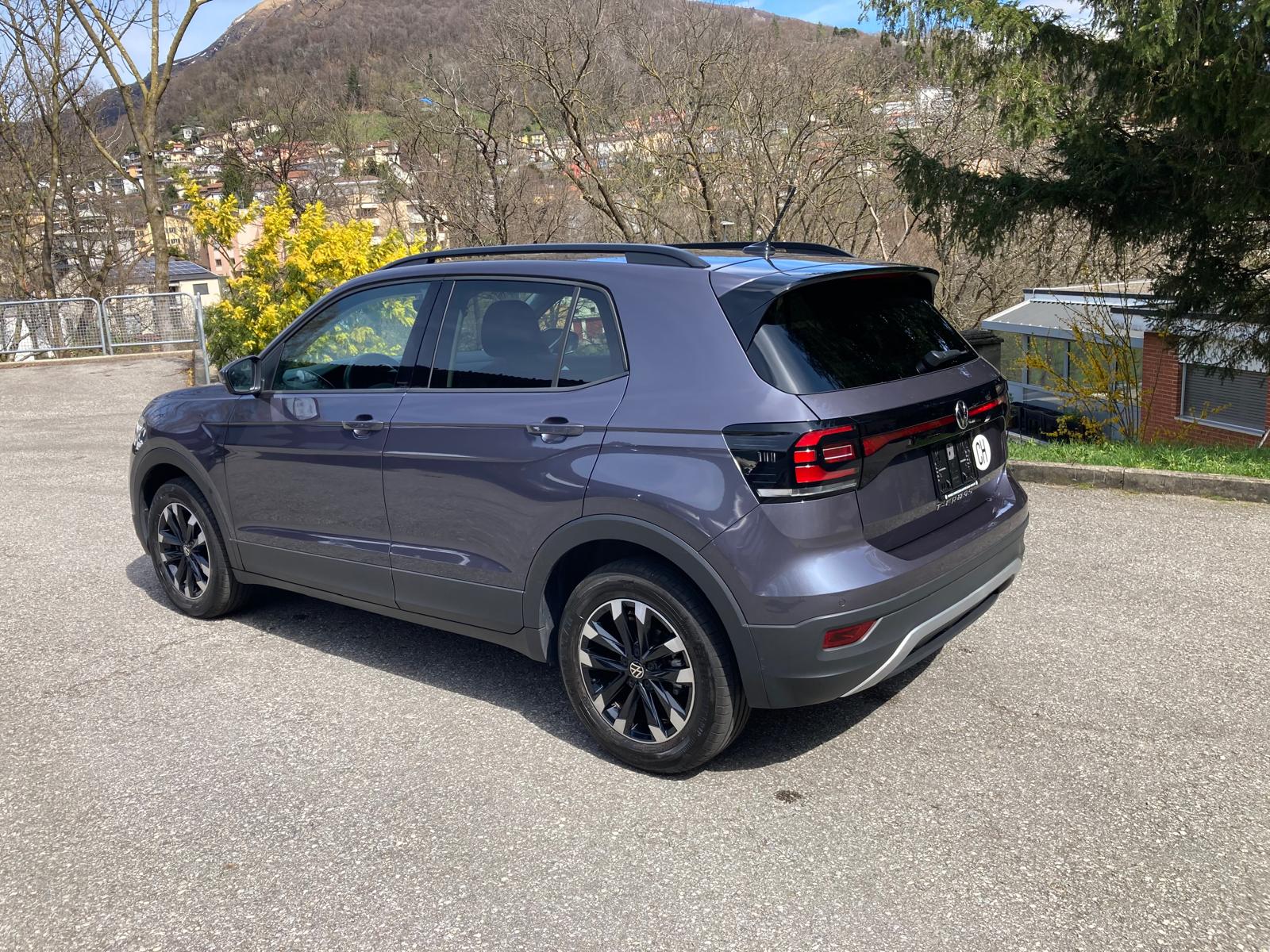 VW T-Cross 1.0 TSI Life DSG-image-4
