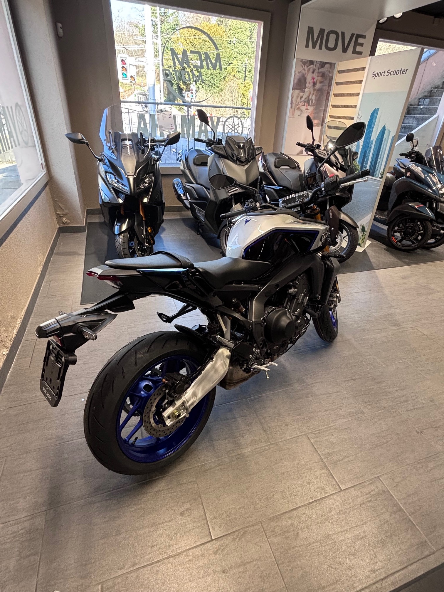 YAMAHA MT-09 SP (35kW)-showroom-element-3
