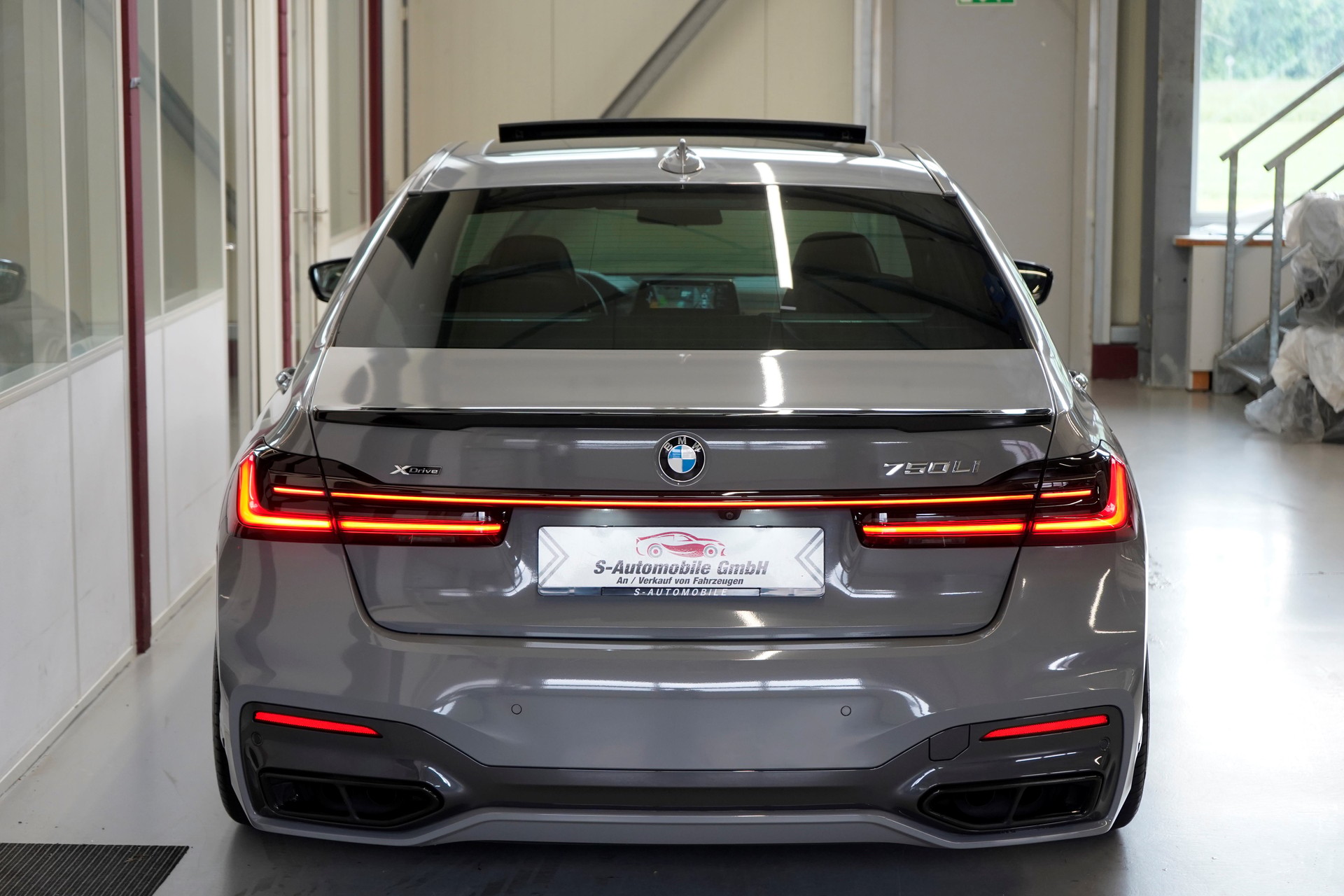 BMW 750Li xDrive Steptronic-image-6