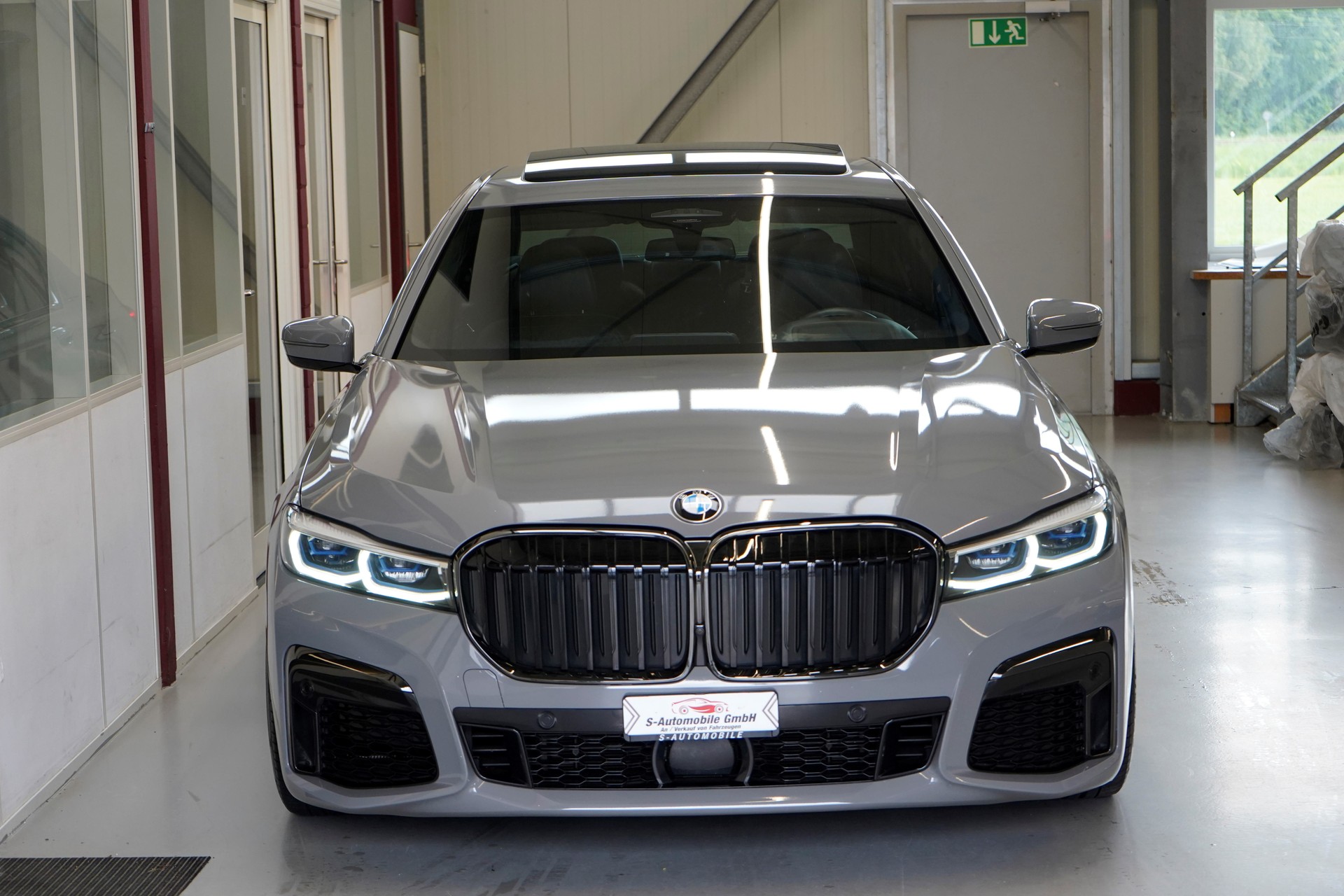 BMW 750Li xDrive Steptronic-image-1