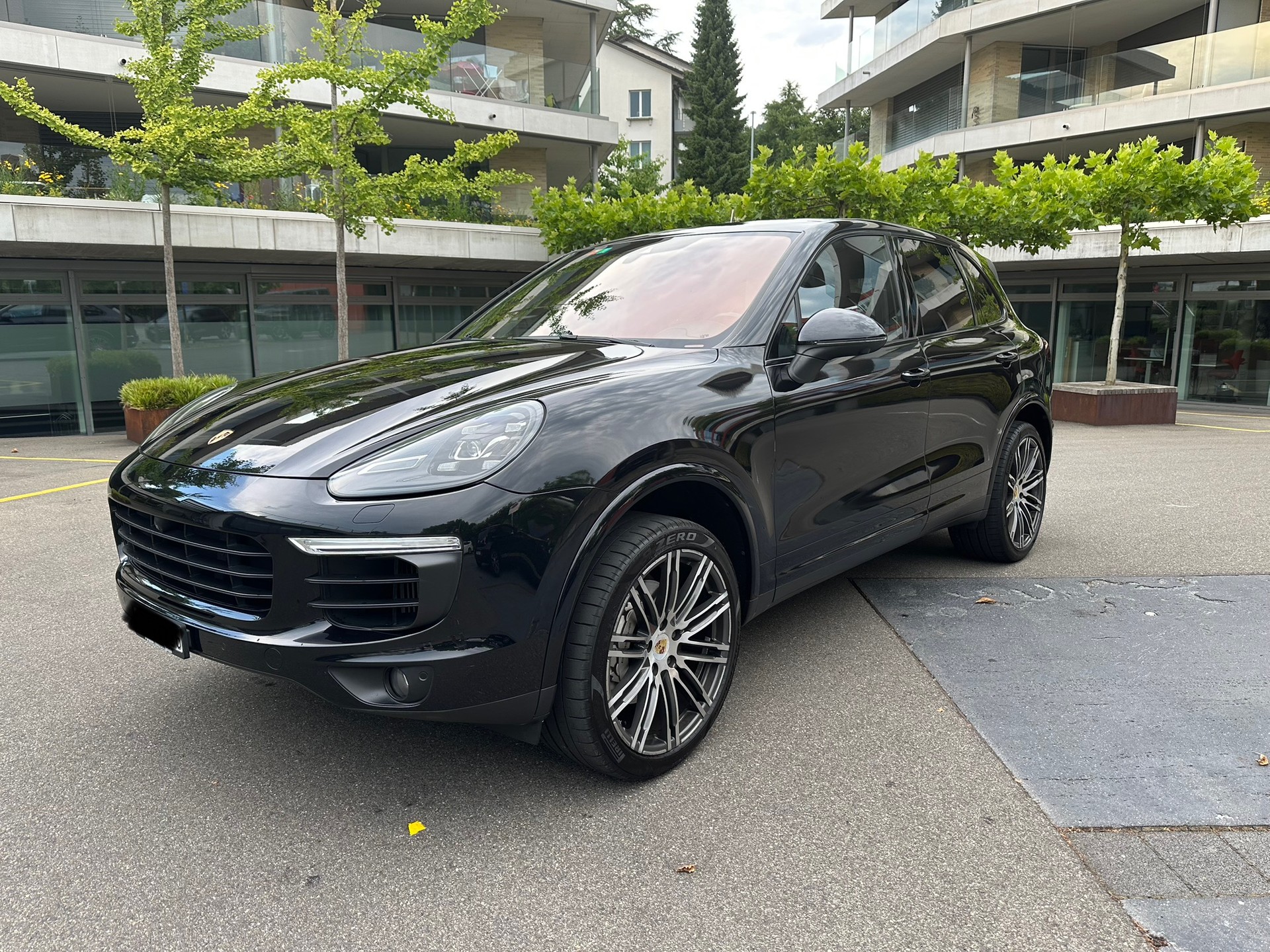 PORSCHE Cayenne S-image-1