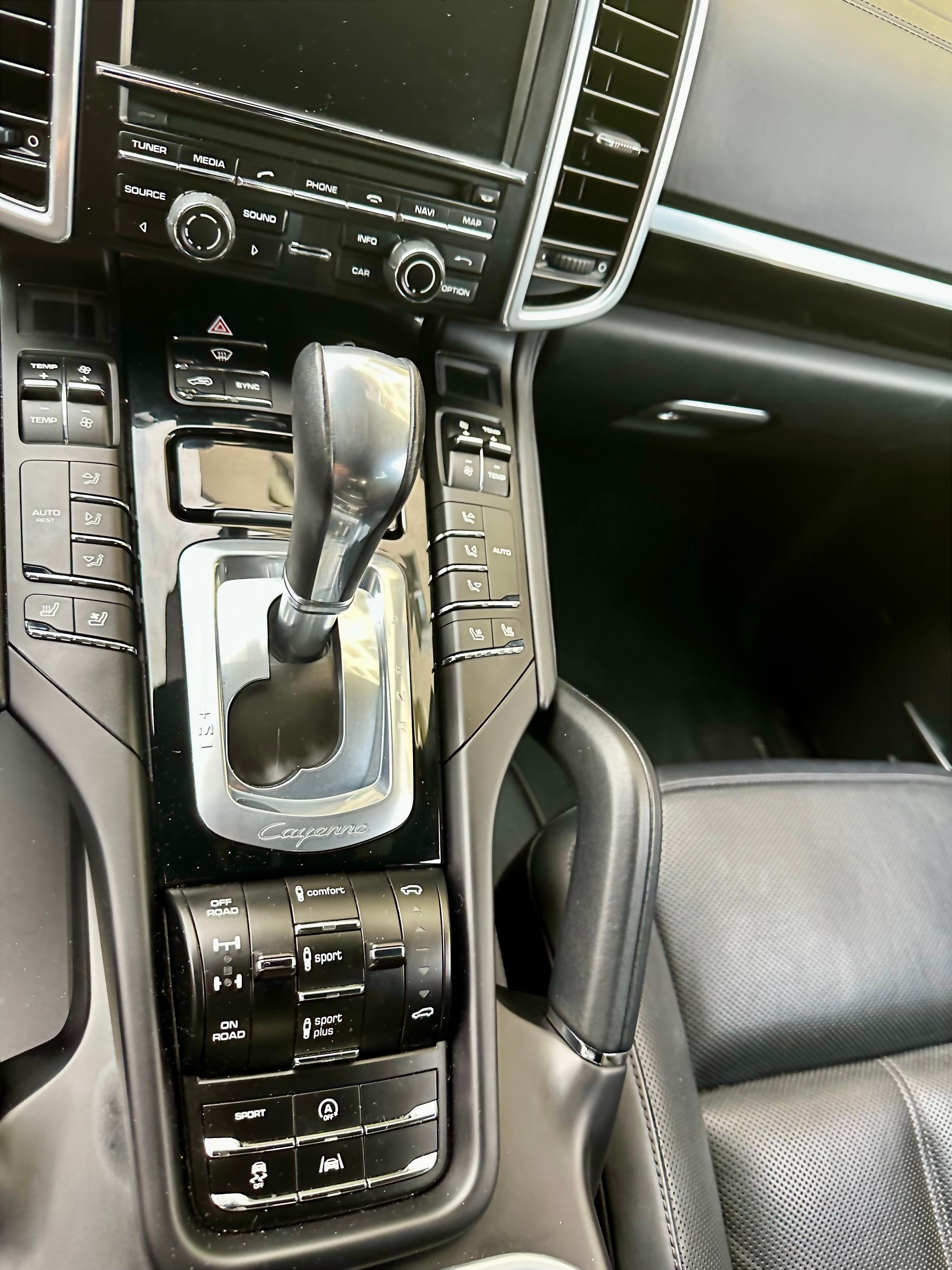 PORSCHE Cayenne S-image-3