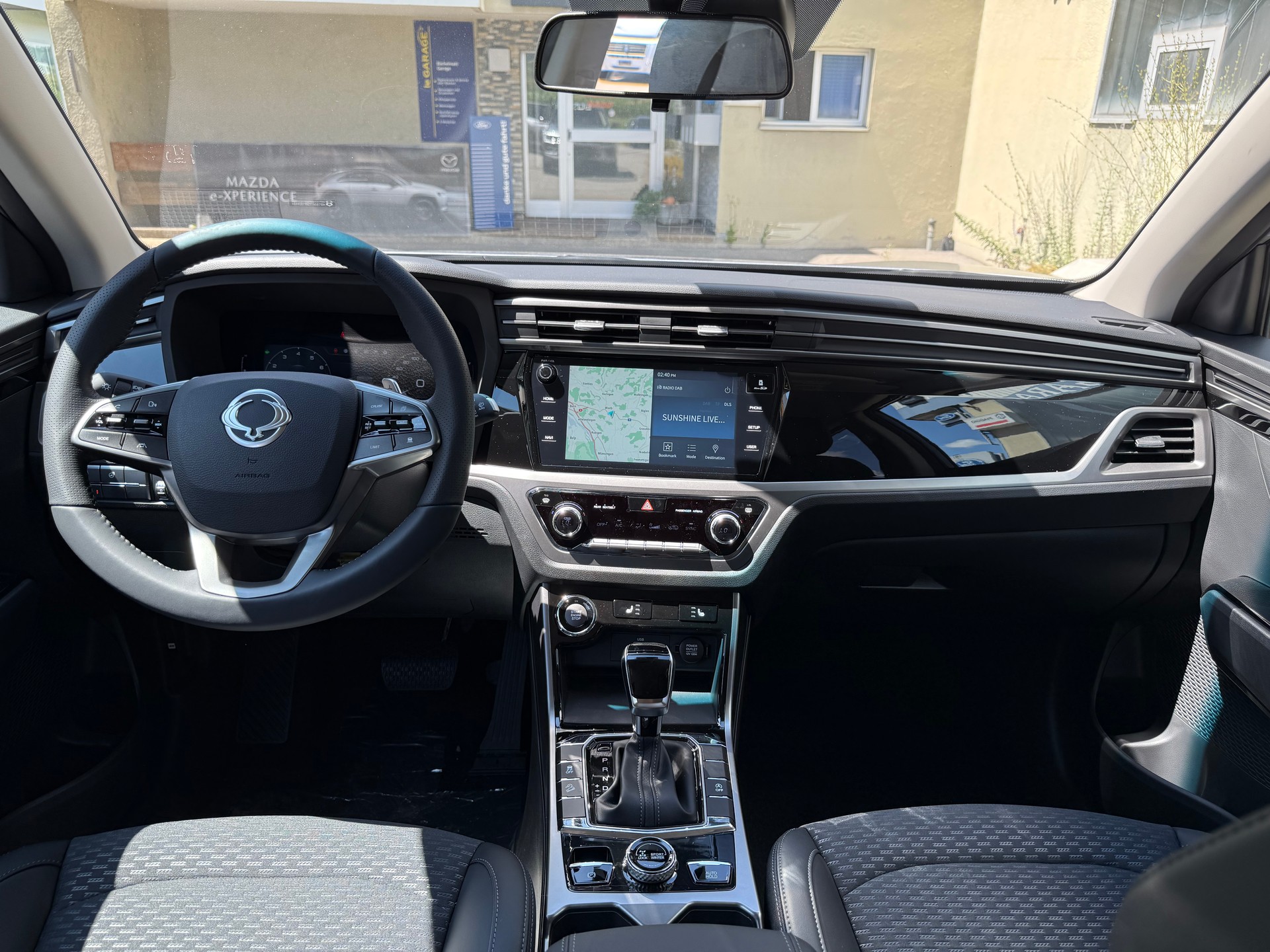 KGM-SsangYong Korando 1.5 T GDI Blackline 4WD Automat-image-9