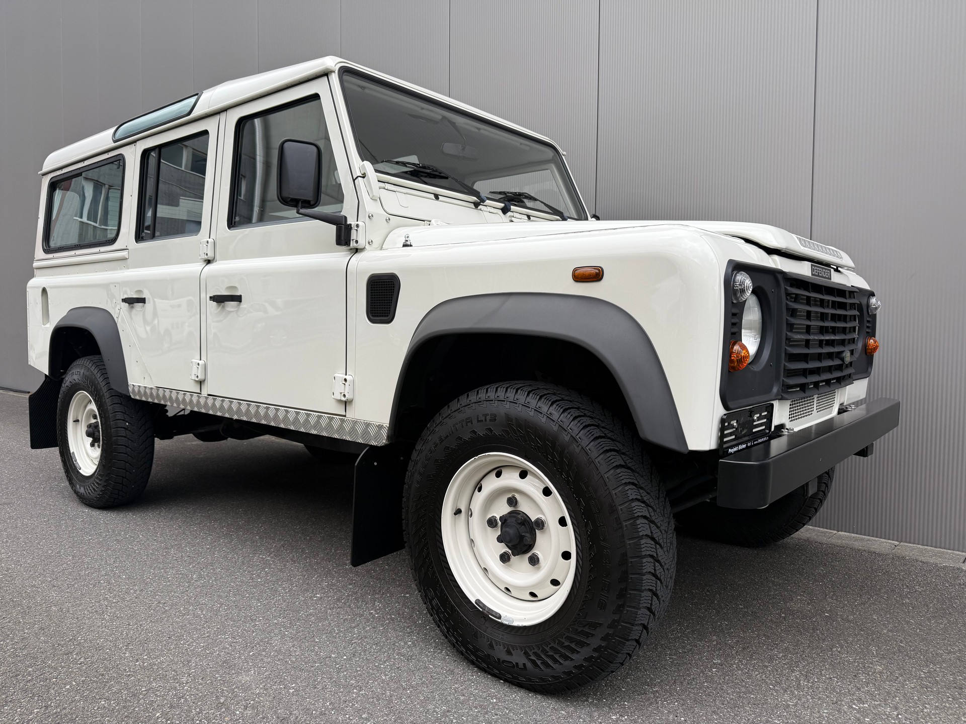 LAND ROVER Defender 110 TD5 3,5T-showroom-element-3