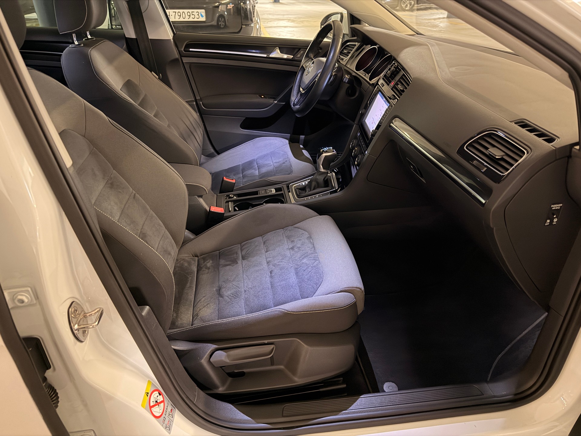 VW Golf 1.4 TSI Highline DSG-image-10