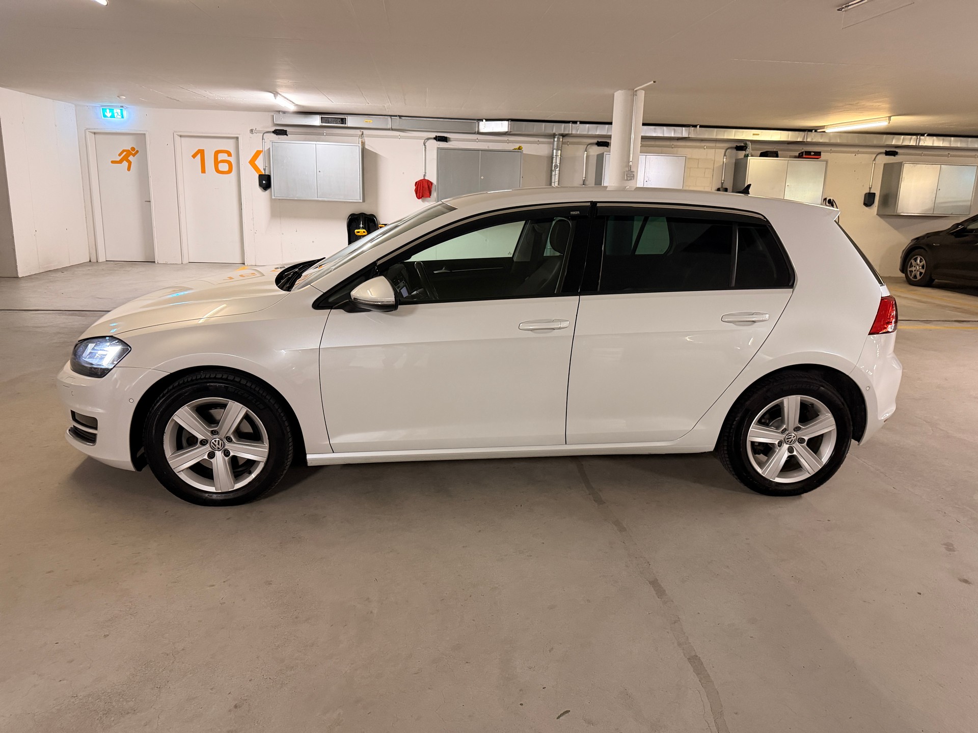 VW Golf 1.4 TSI Highline DSG-image-3