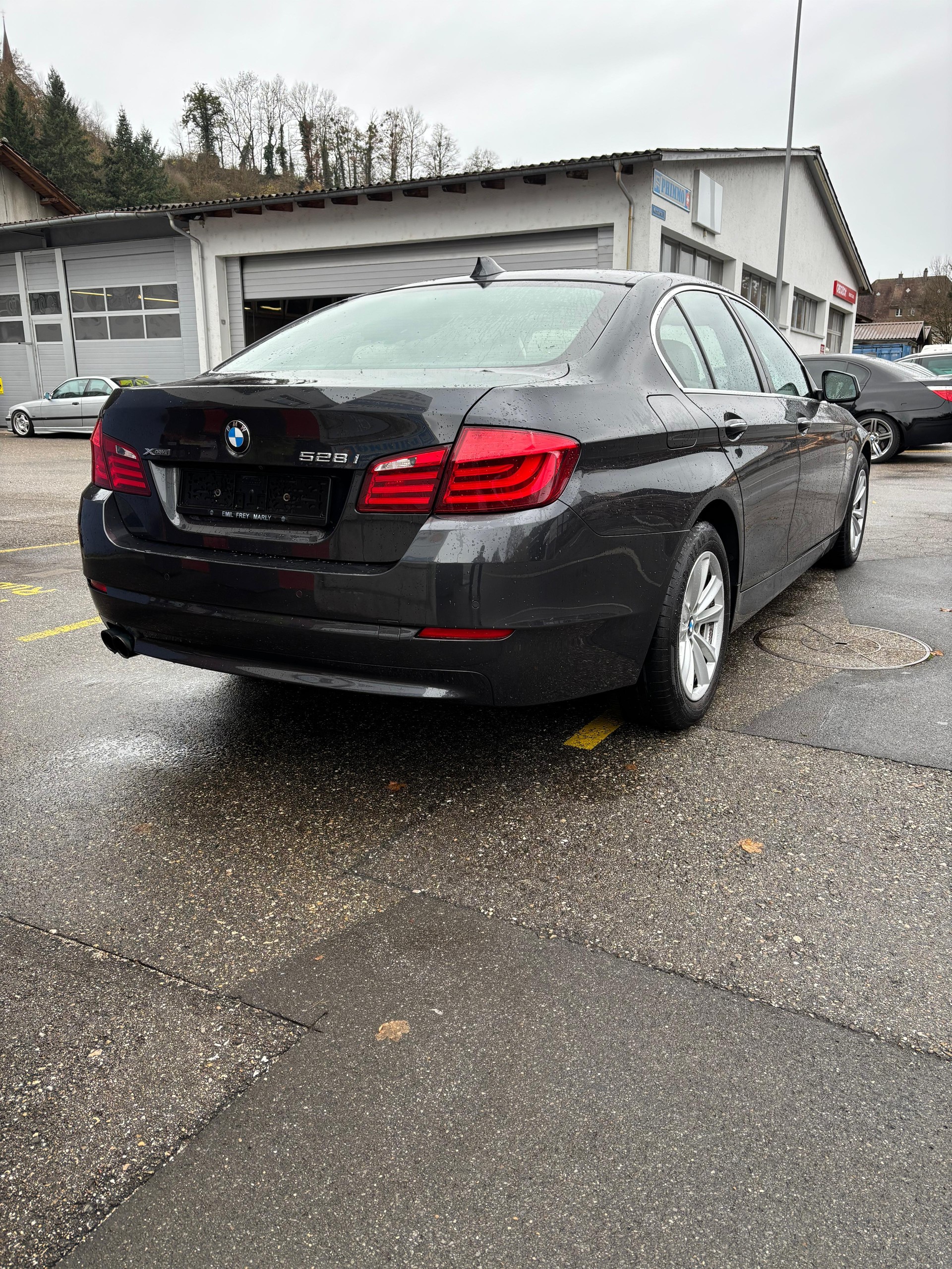 BMW 528i xDrive Steptronic-image-3